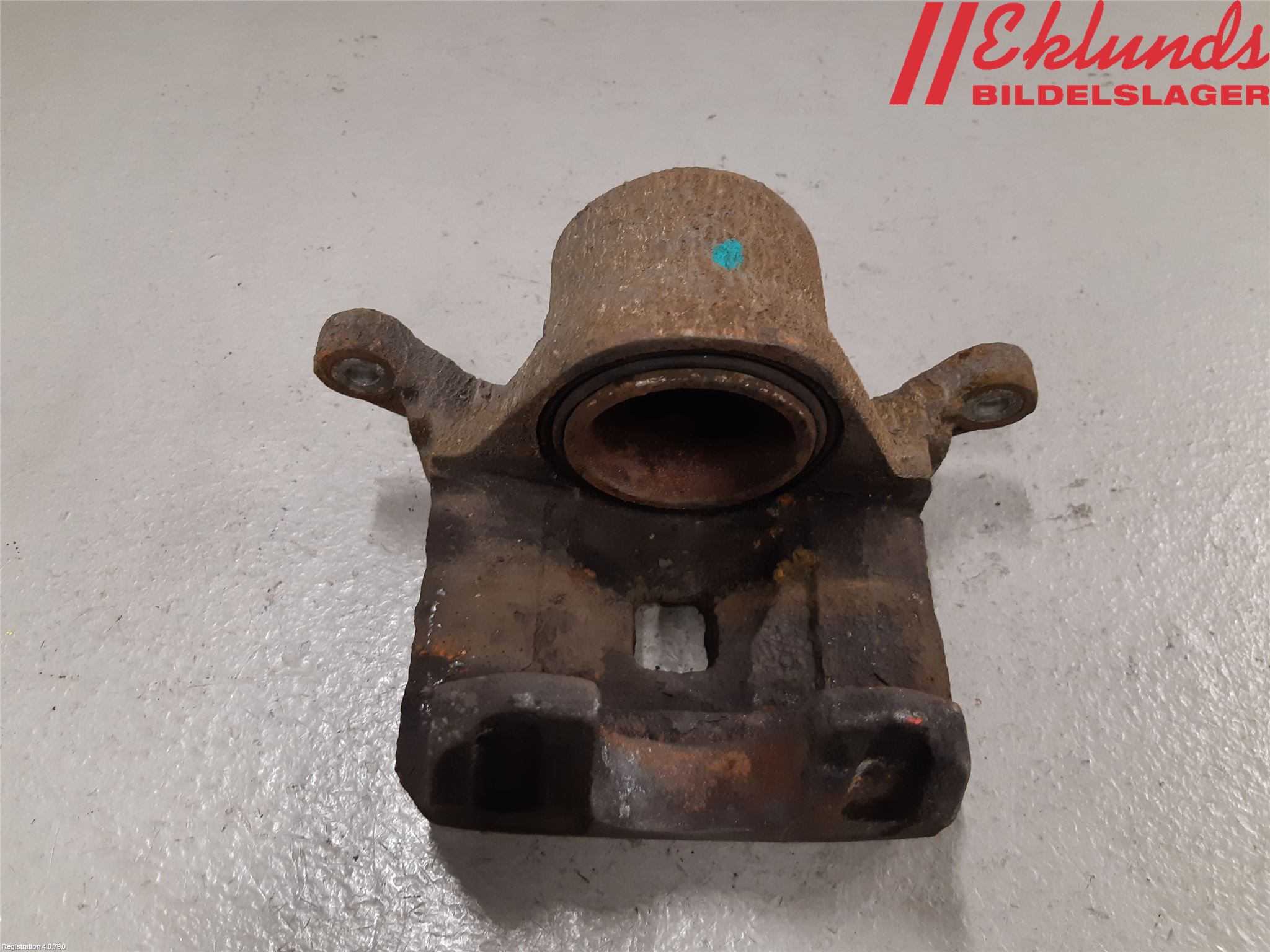 Nissan JUKE 14-19 Bromsok Fram Vänster