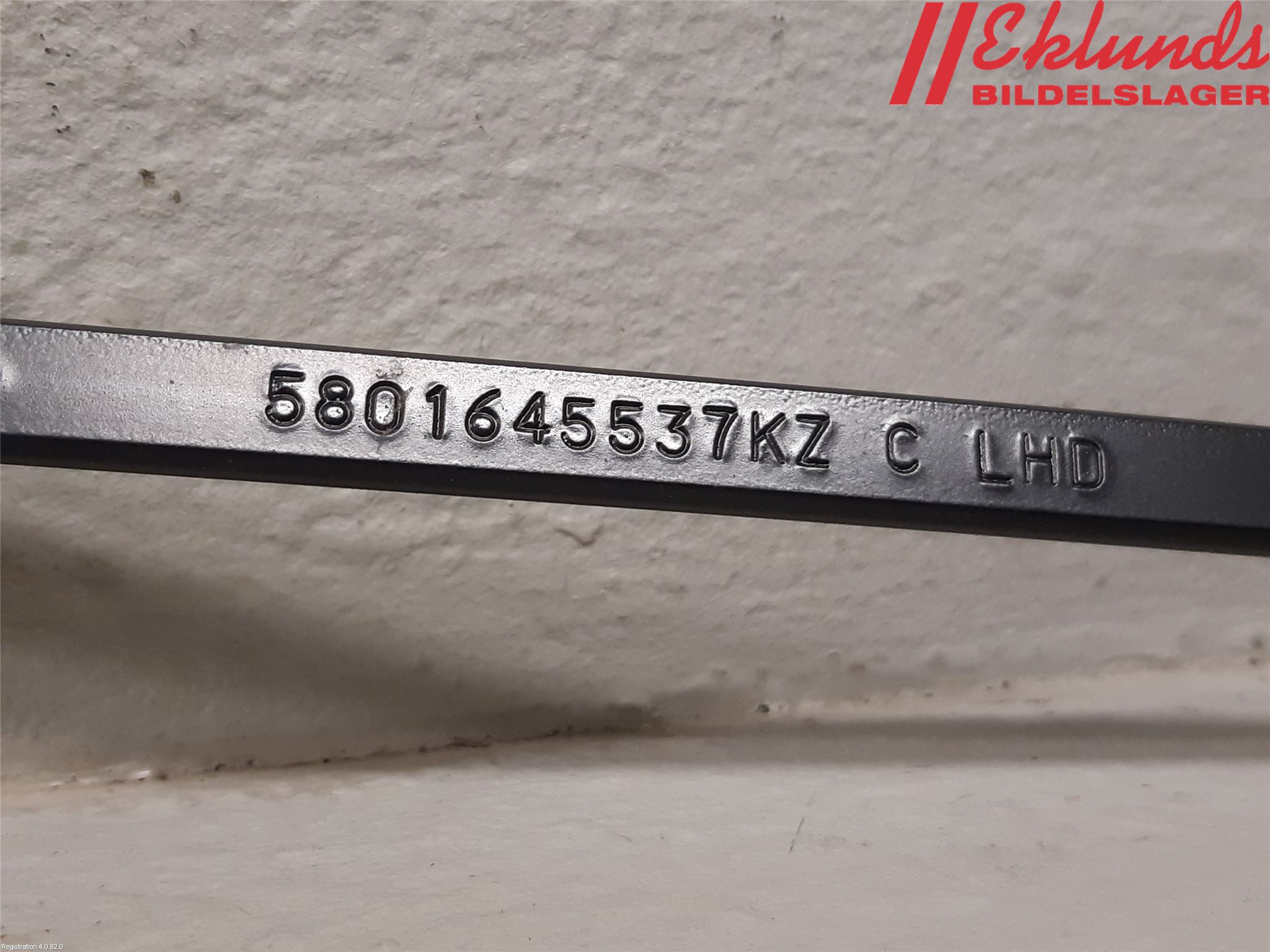 Iveco DAILY 14->> Torkararm Armar Vindruta