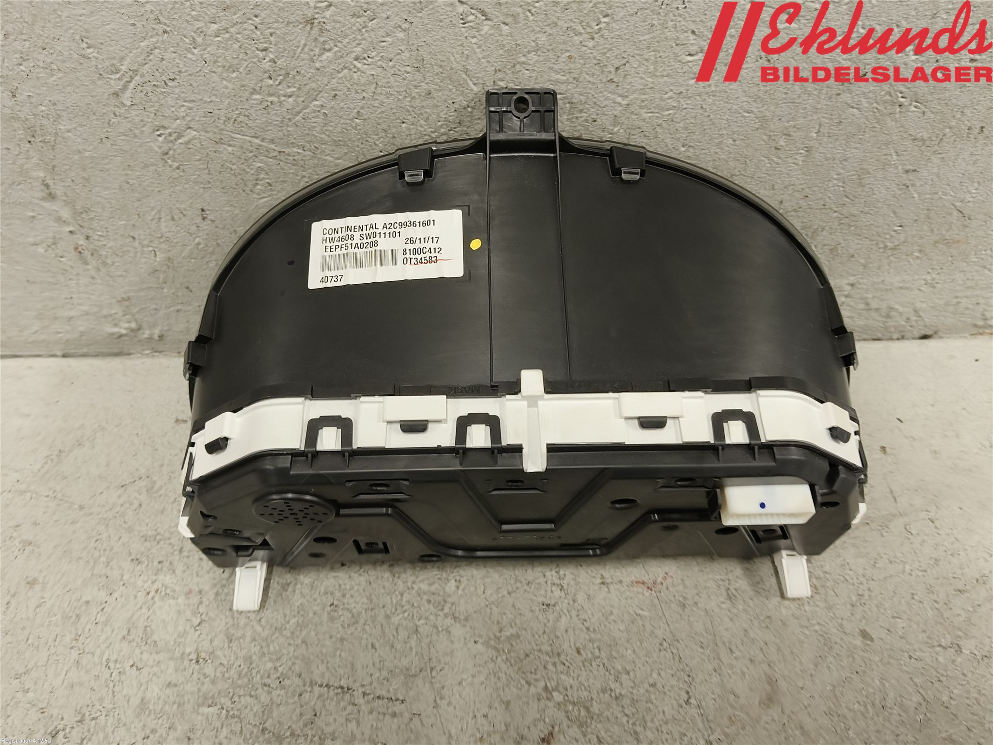 Mitsubishi ECLIPS CROSS Instrument Komb