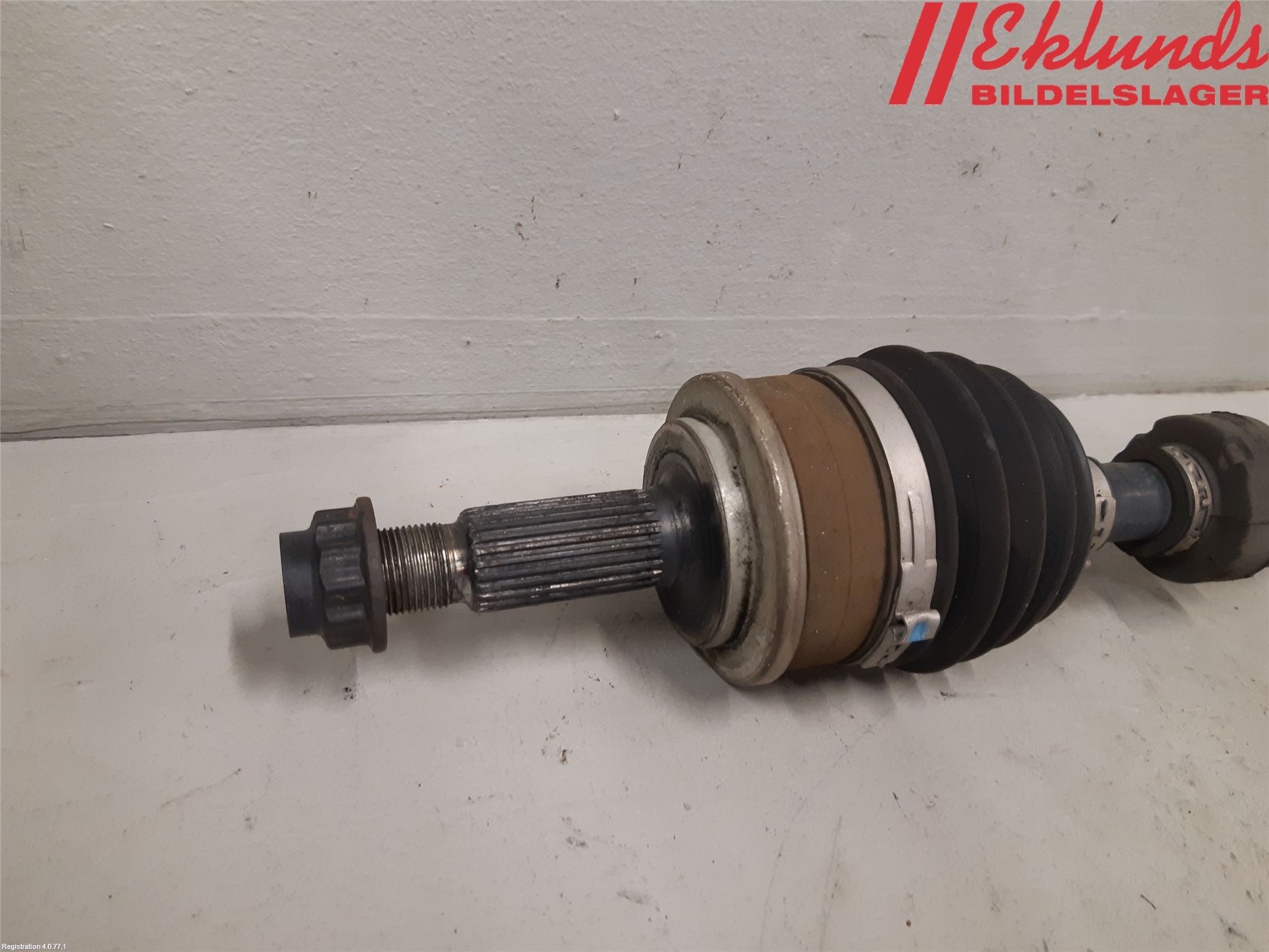 Toyota AURIS 13-19 Drivaxel Fram Vänster