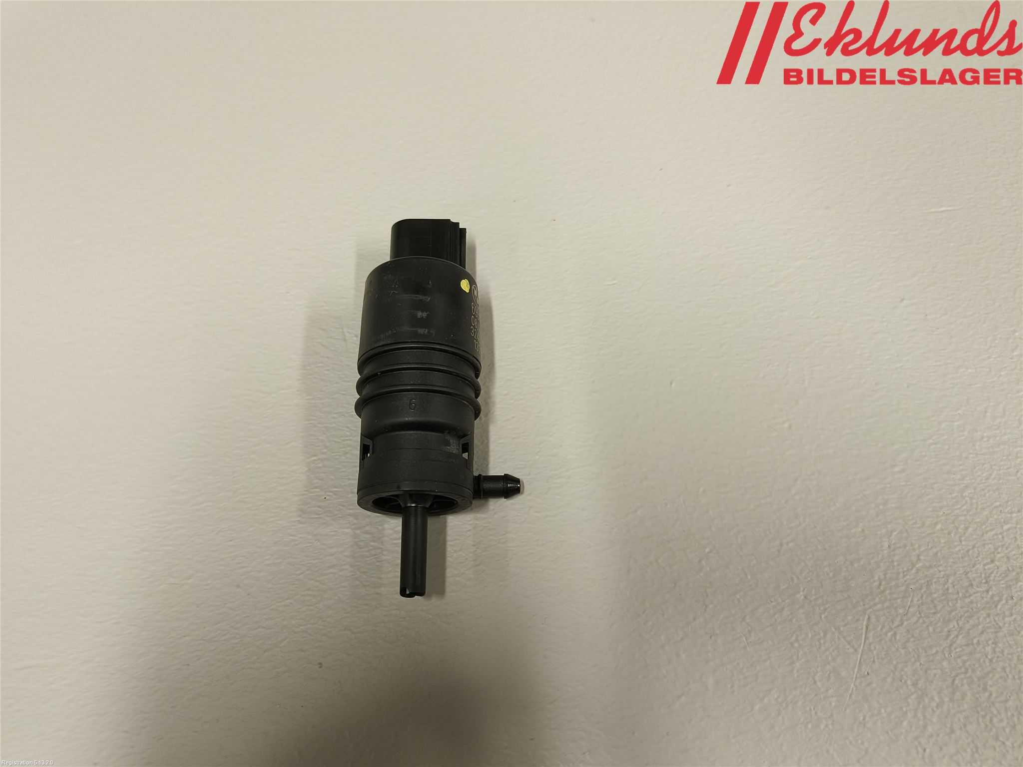 BMW 5 F10/F11/F18 09-17 Spolarpump Vindruta