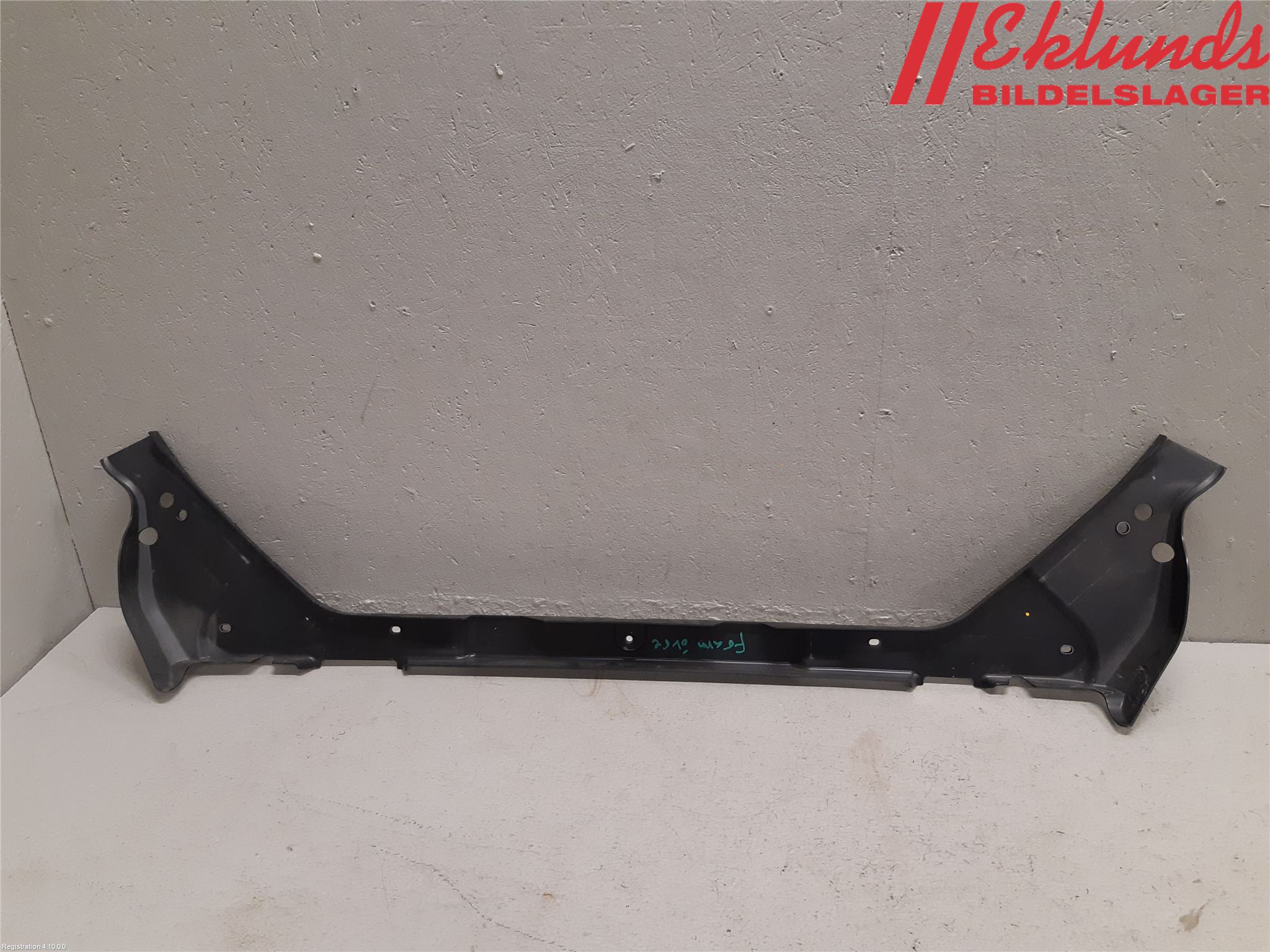 Volvo V60 19- Täckplast Front