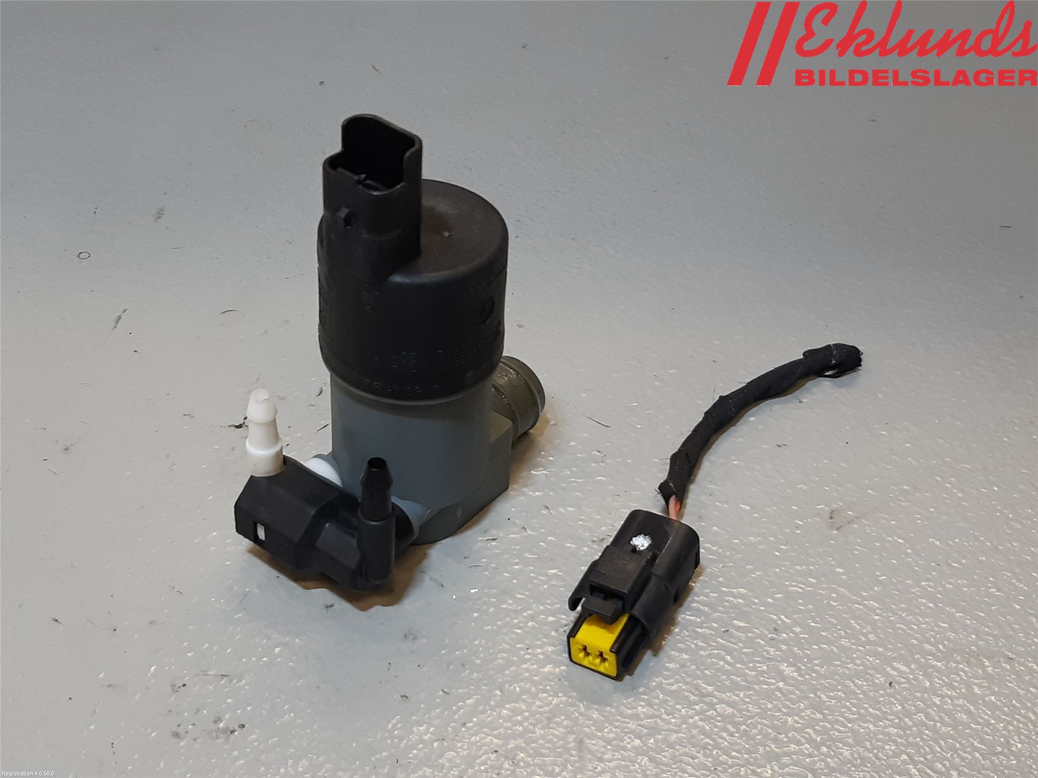 Dacia DUSTER 10-17 Spolarpump Vindruta