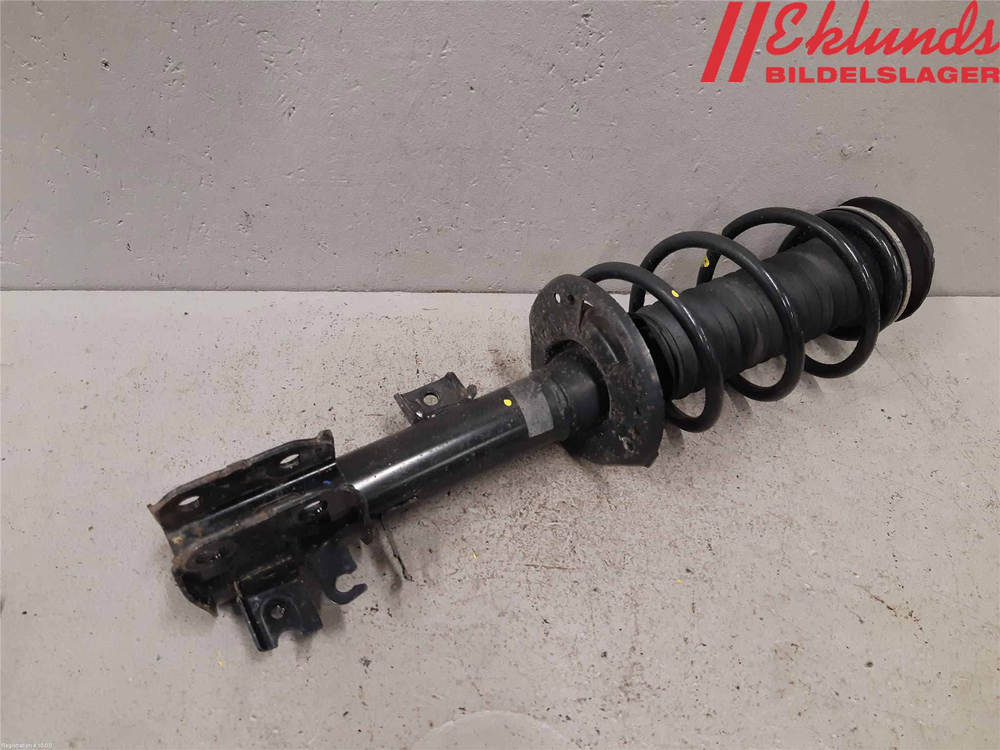 Suzuki VITARA 15- Fjäderben Fram Höger