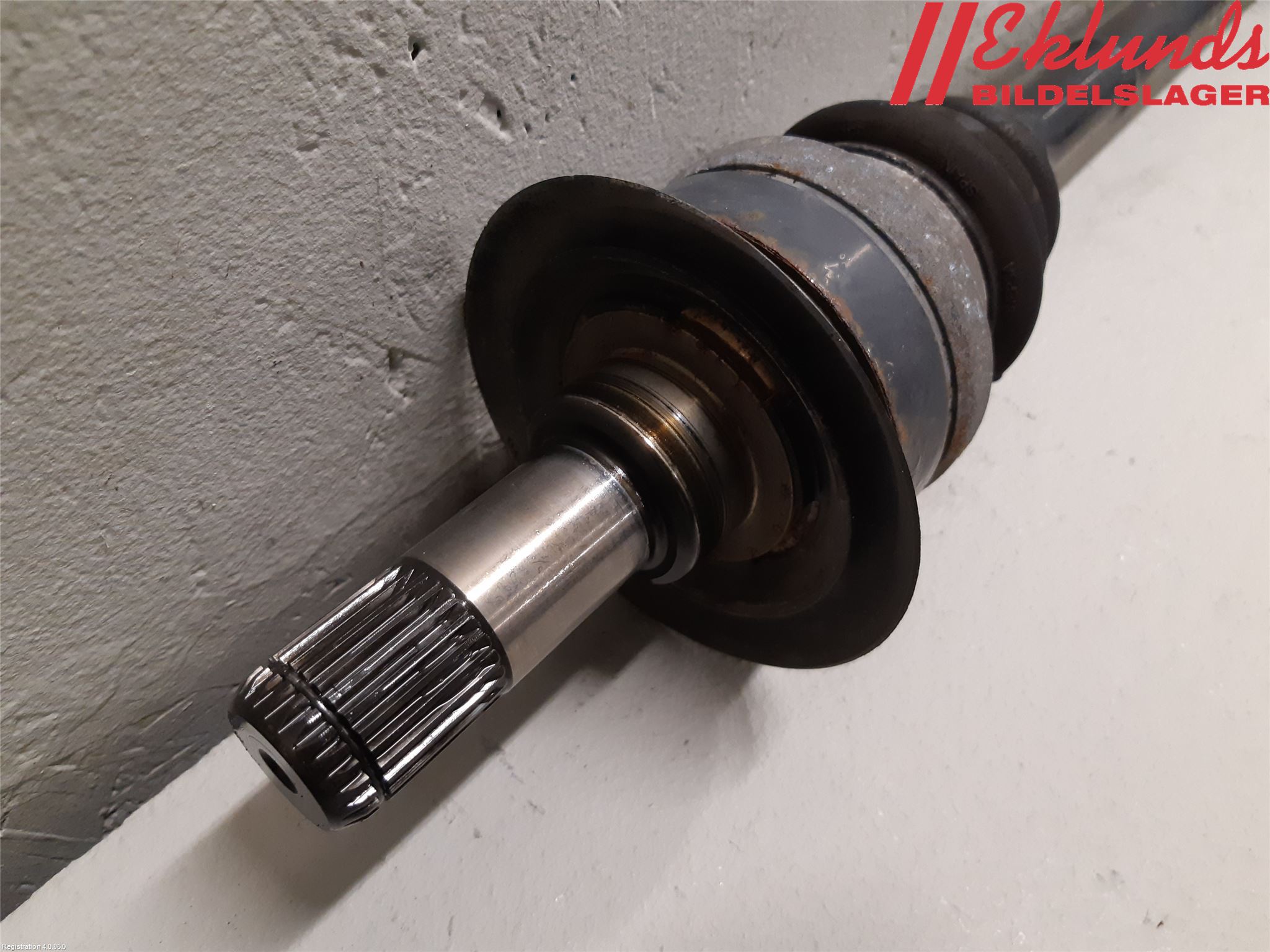 BMW 4 F32/F33/F82/F83 13-20 Drivaxel Bak Höger
