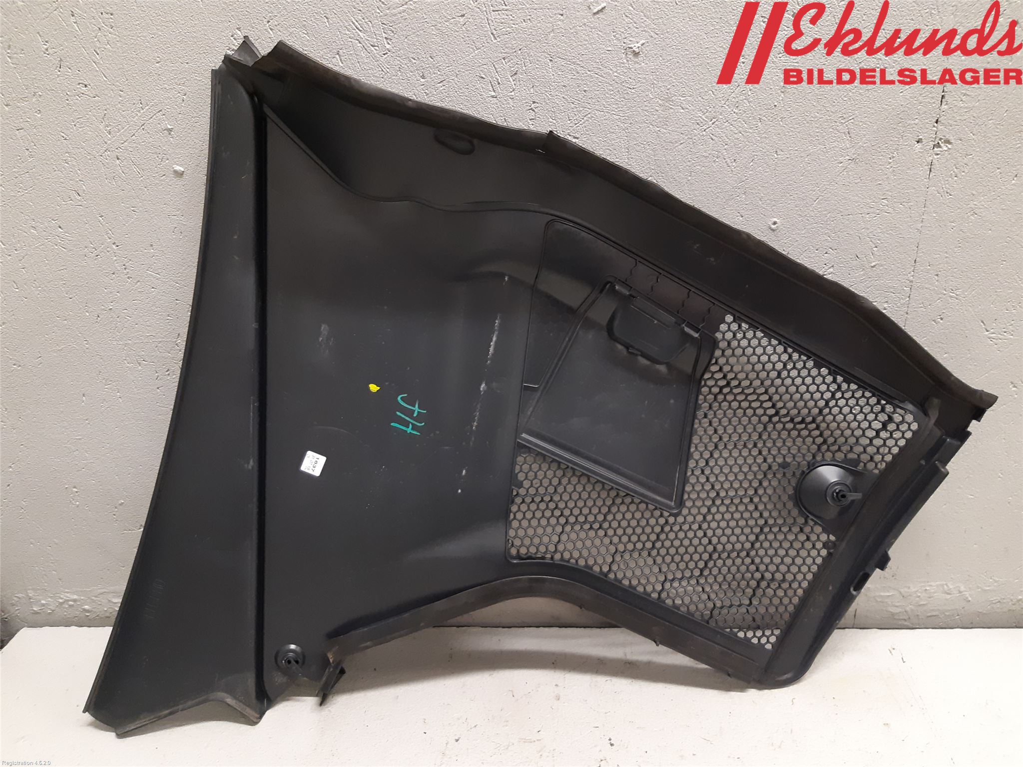 Mercedes-Benz MB C-KLASS (W205) 14-21 Torpedplåt-Torpedplast