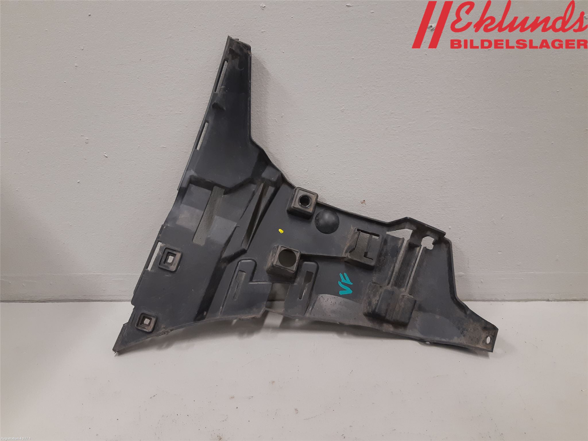 Volvo S60 01-04 Stötfångarfäste Fram Vä