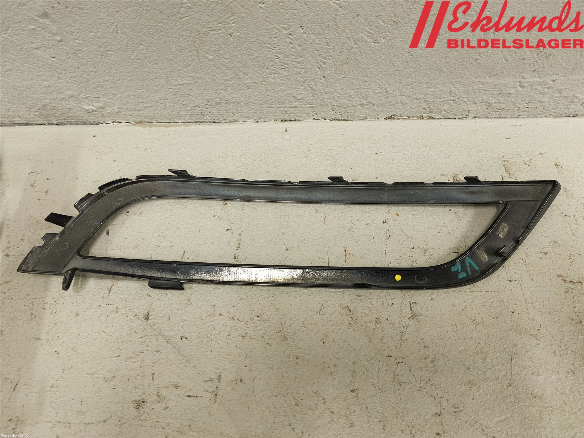 Volkswagen VW PASSAT 11-14 Dimljussarg Fram
