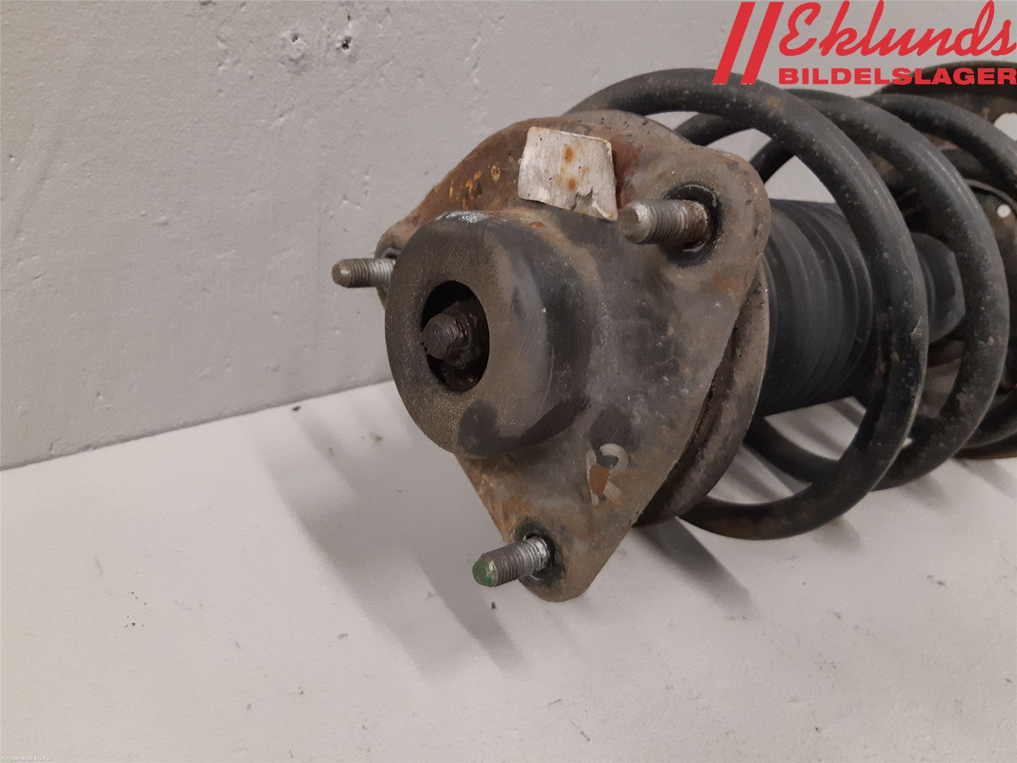 Hyundai i40 08-15 Fjäderben Fram Höger