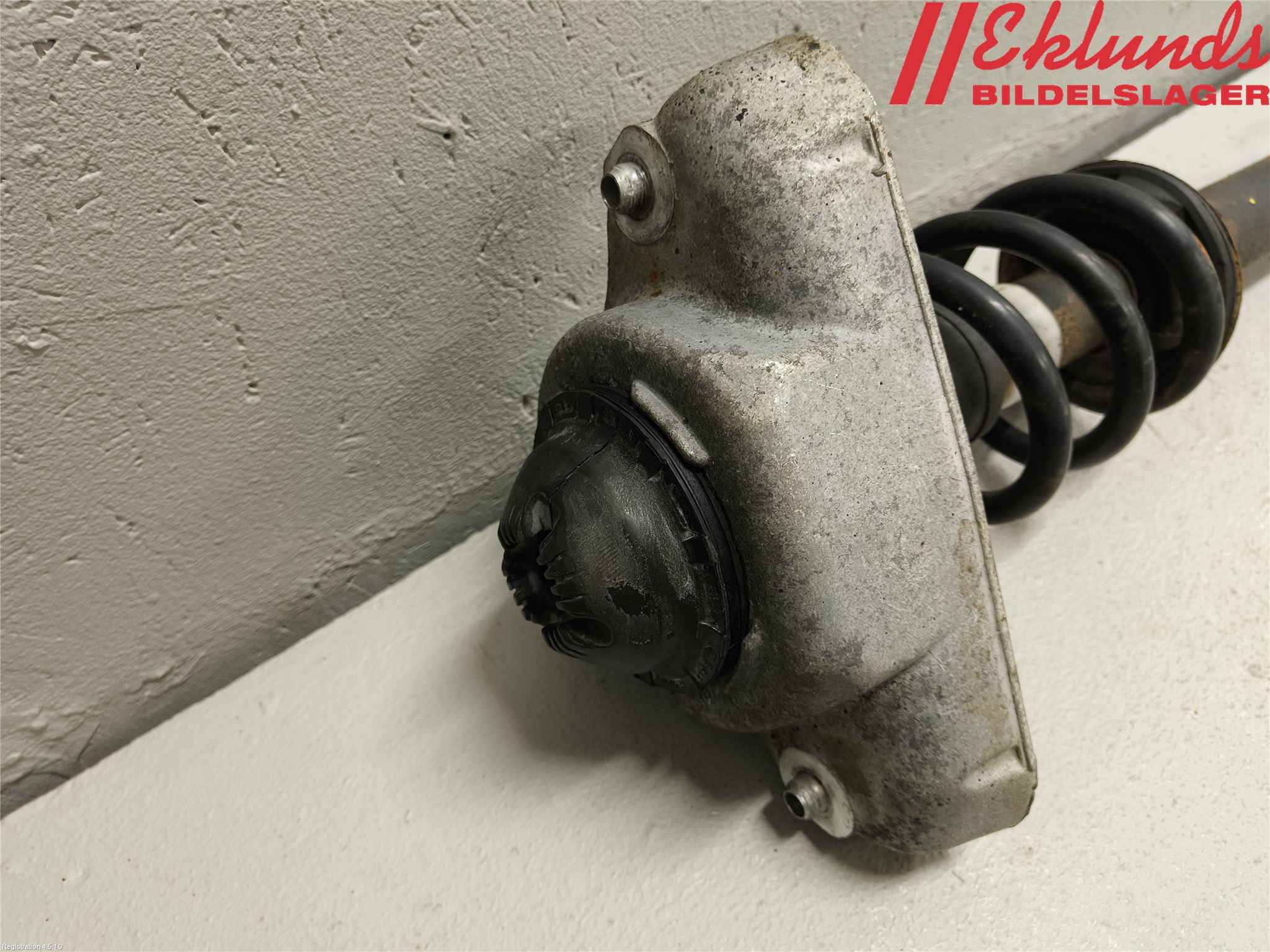 Audi A6/S6     05-11 Fjäderben Fram Höger