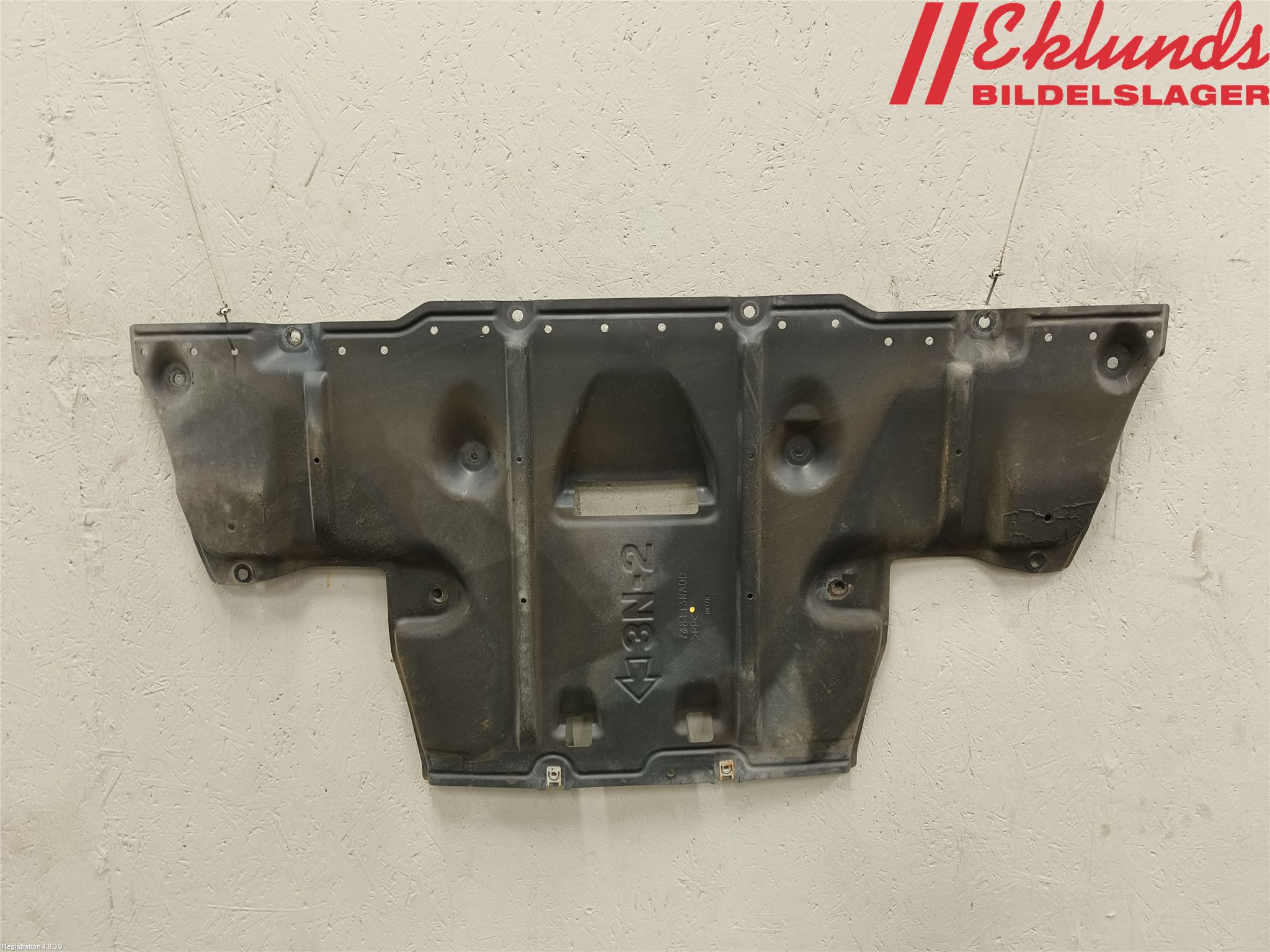 Nissan LEAF 18- Hasplåt Plåt-Plast