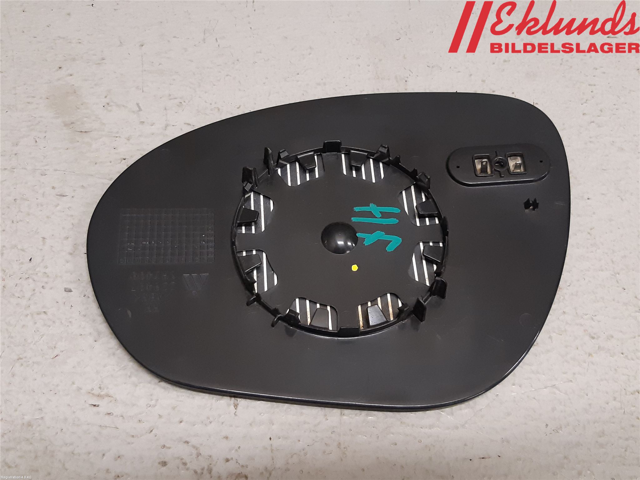 Nissan JUKE 10-14 Spegelglas Hö