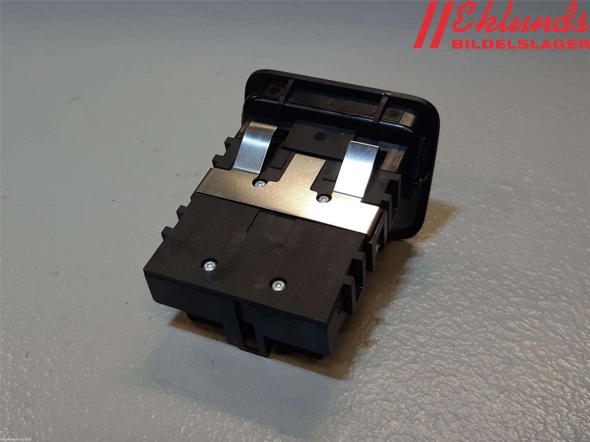 Mercedes-Benz MB A-KLASS (W176) 13-18 Strömställare Parkeringsbroms