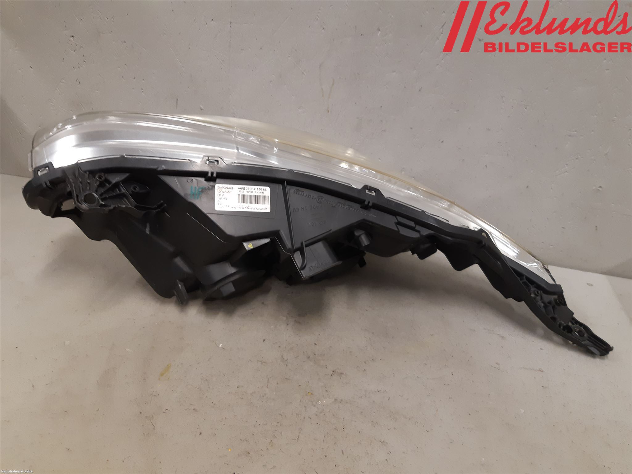 Peugeot 208 12-15 Strålkastare Höger