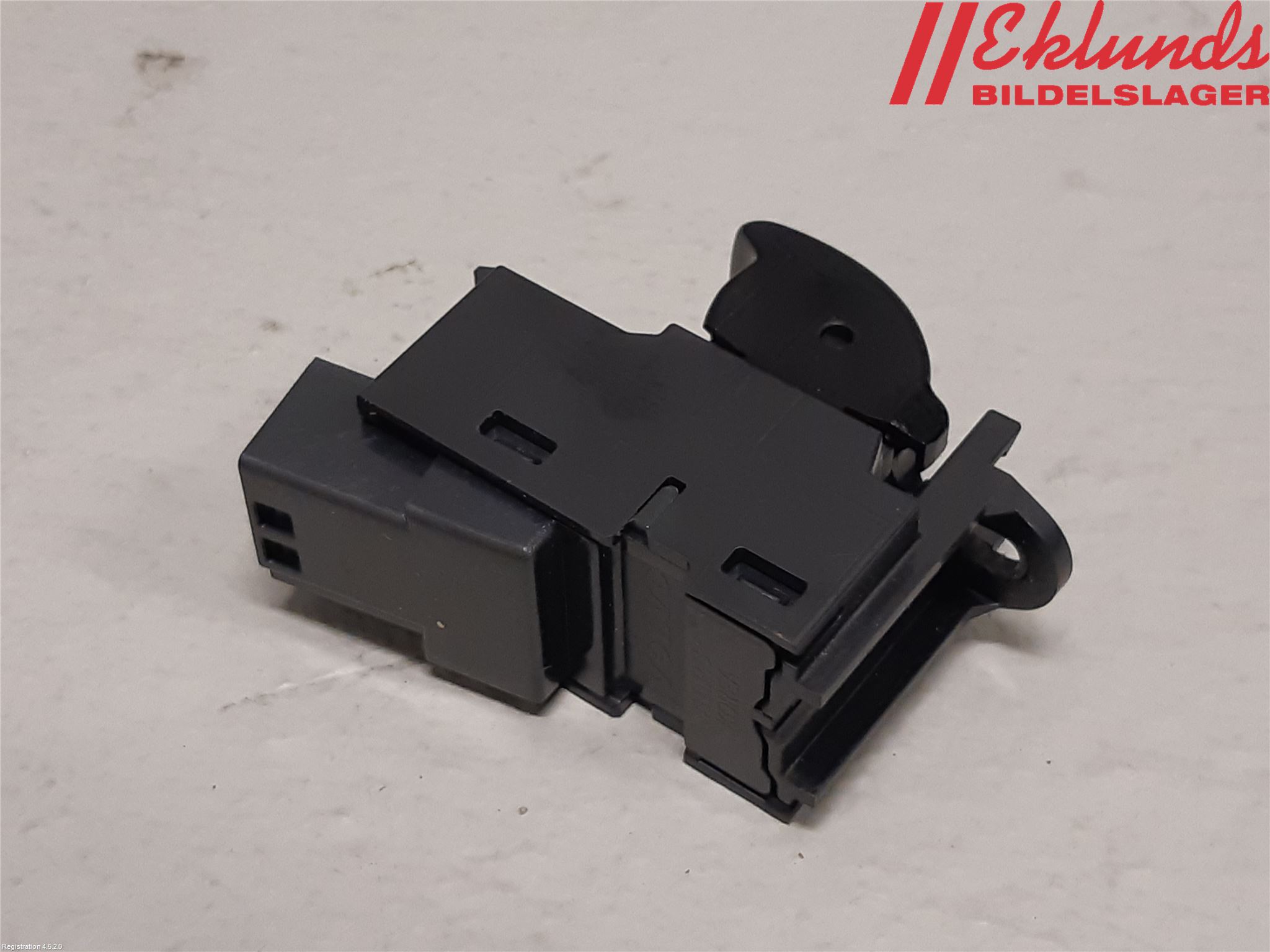 Volvo V90 17->> Strömställare Elhiss