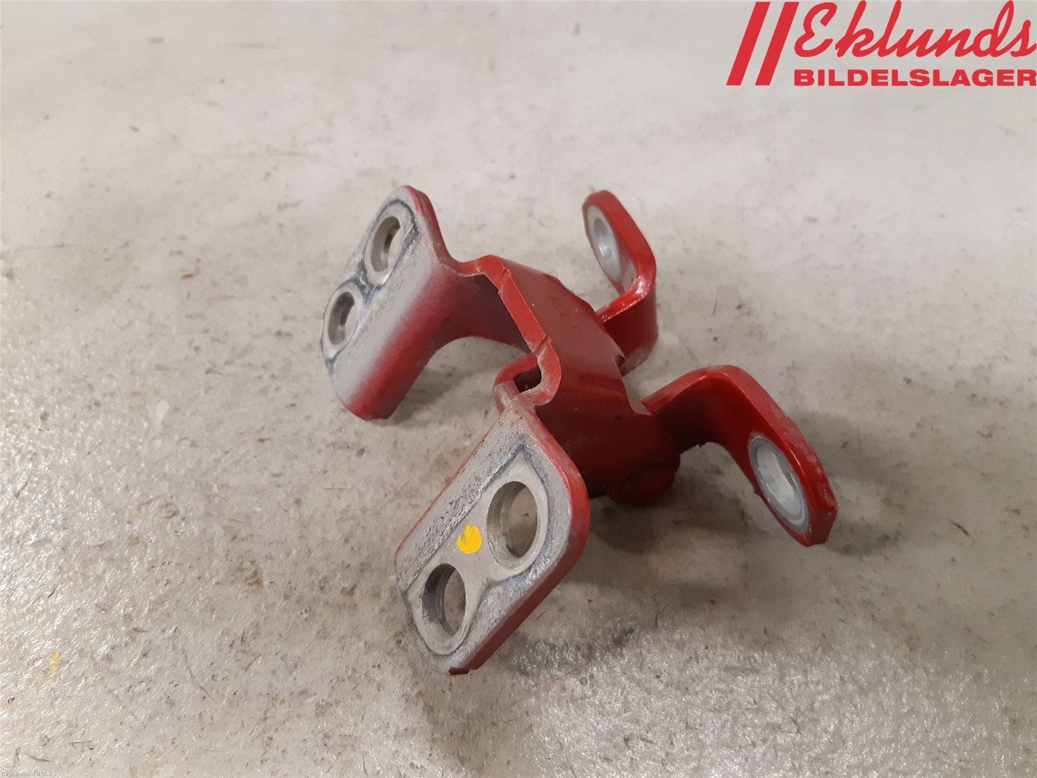 Toyota RAV 4 06-12 Bakluckegångjärn Hö