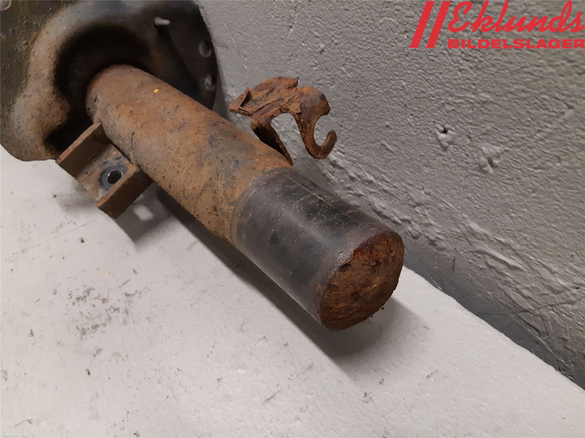 Volvo V70 14-16 Fjäderben Fram Höger