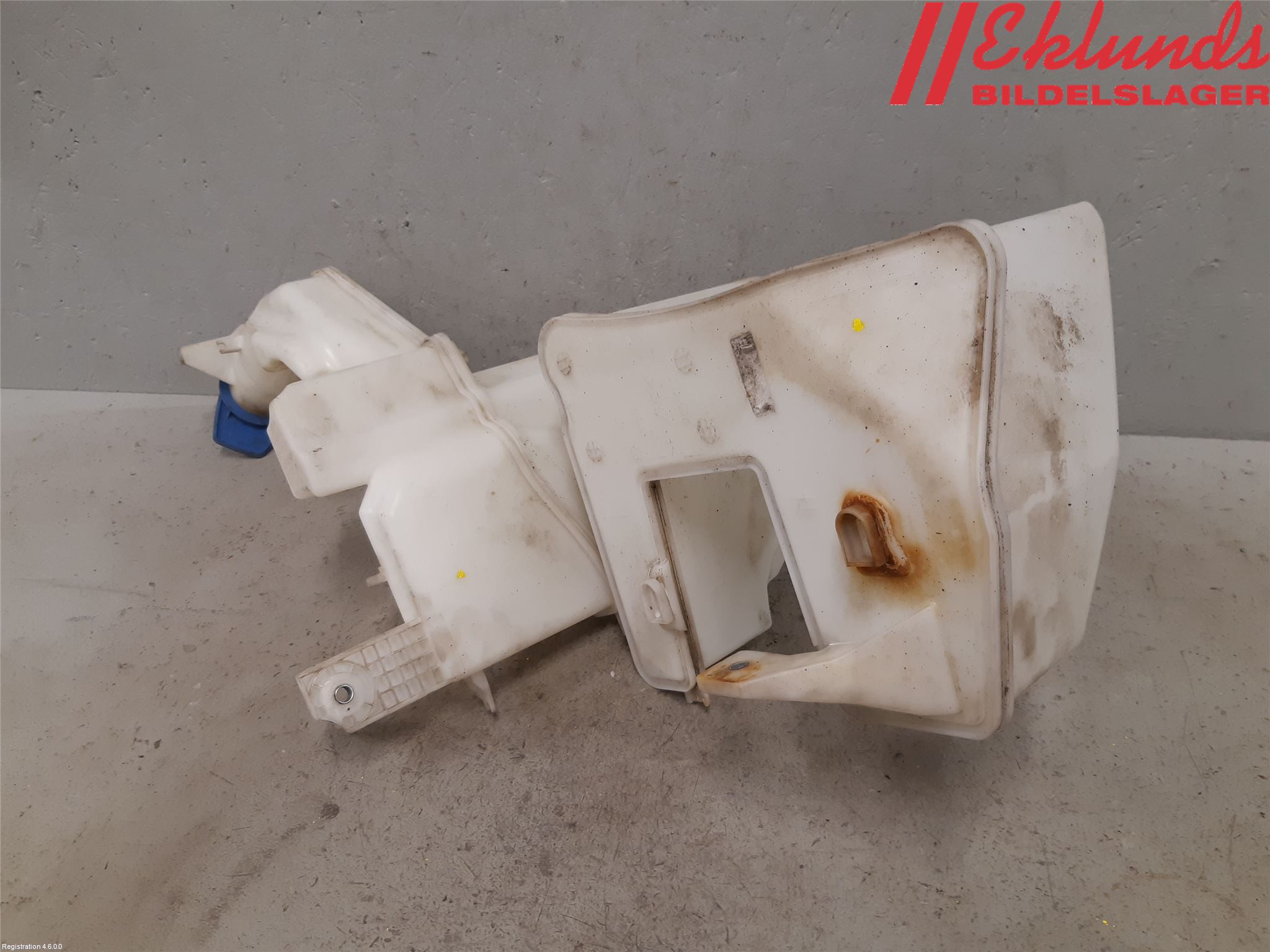 Volkswagen VW PASSAT 11-14 Spolartank Vindruta-Strål