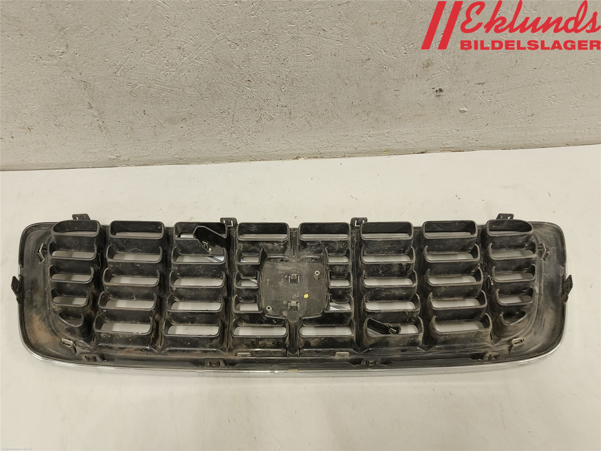 Volvo V70 08-13 Grill Komp