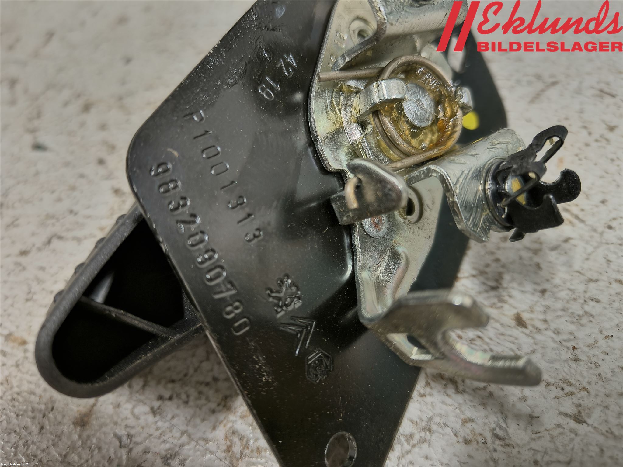 Opel VIVARO 20- Bakluckehandtag Inre