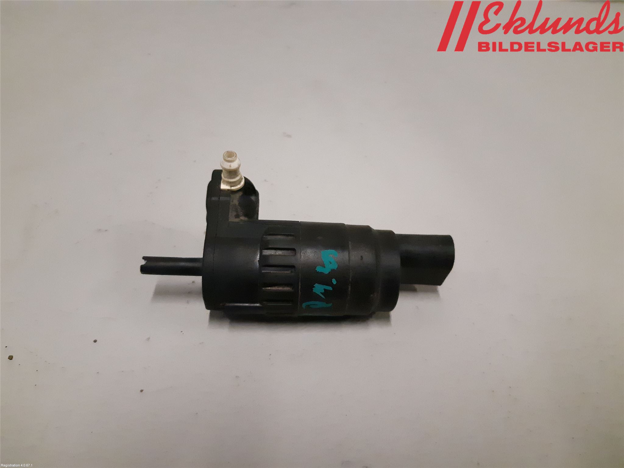 Volkswagen VW TOURAN 03-10 Spolarpump Vindruta