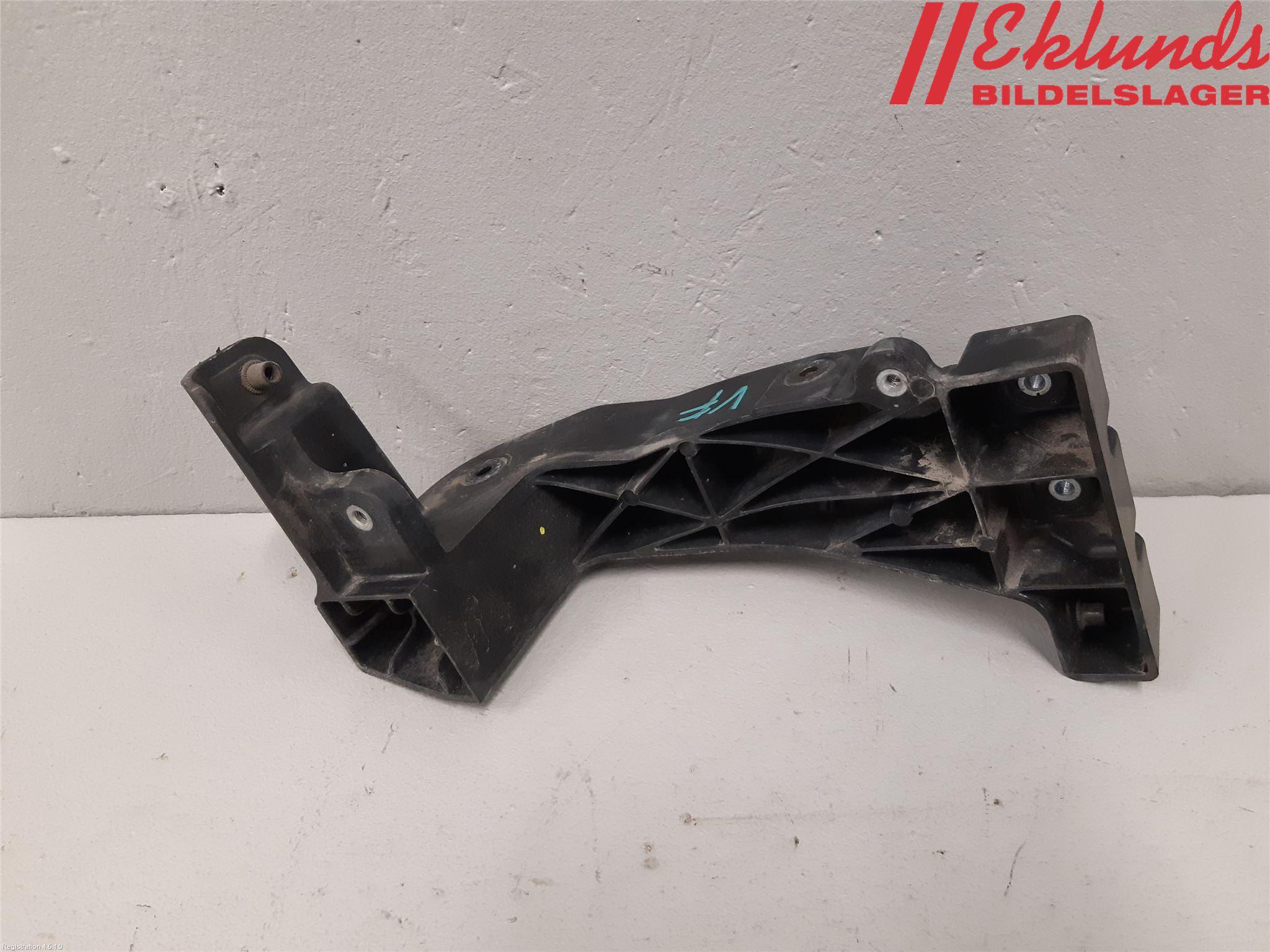 Hyundai i40 08-15 Frontplåt