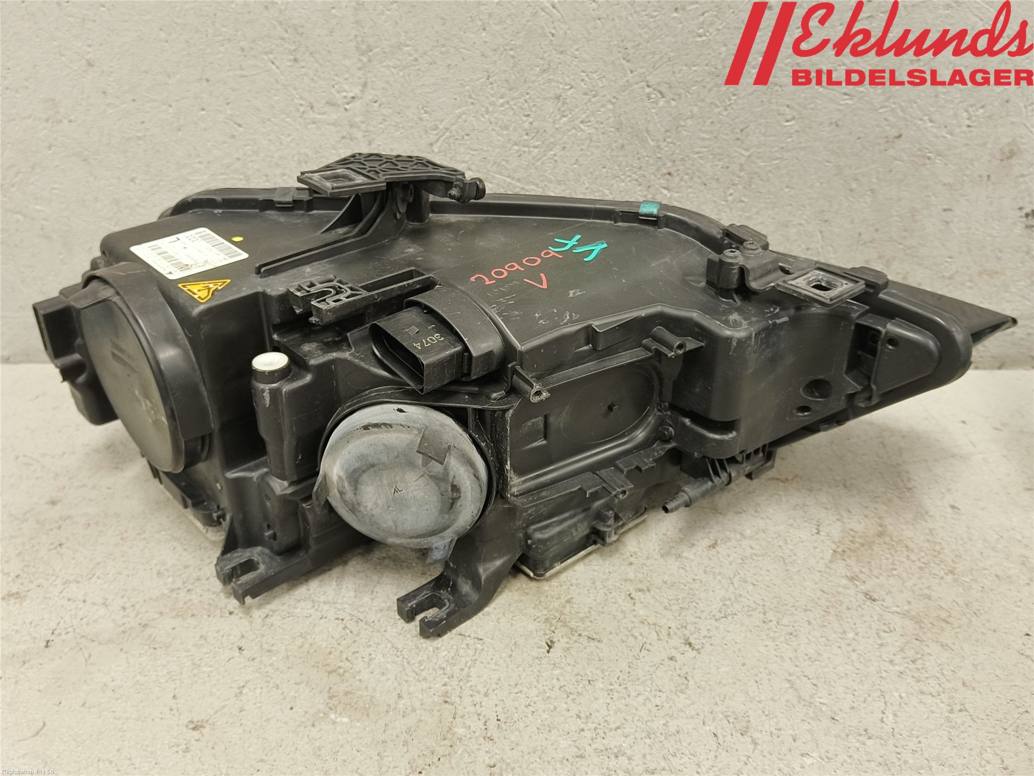 Audi A4 12-15 Strålkastare Vänster