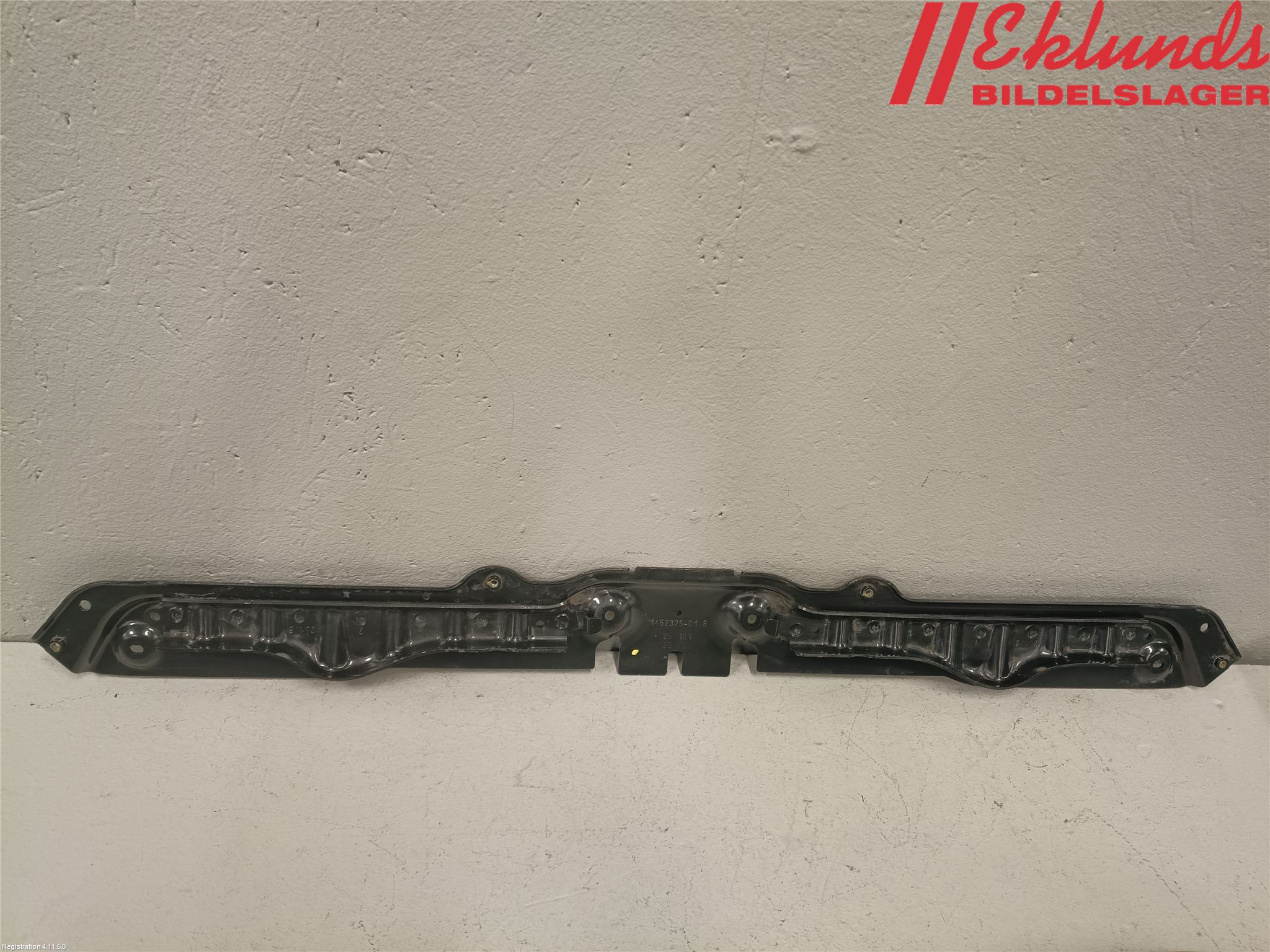 Tesla MODEL Y 21- Batterilåda-Fäste-Hållare