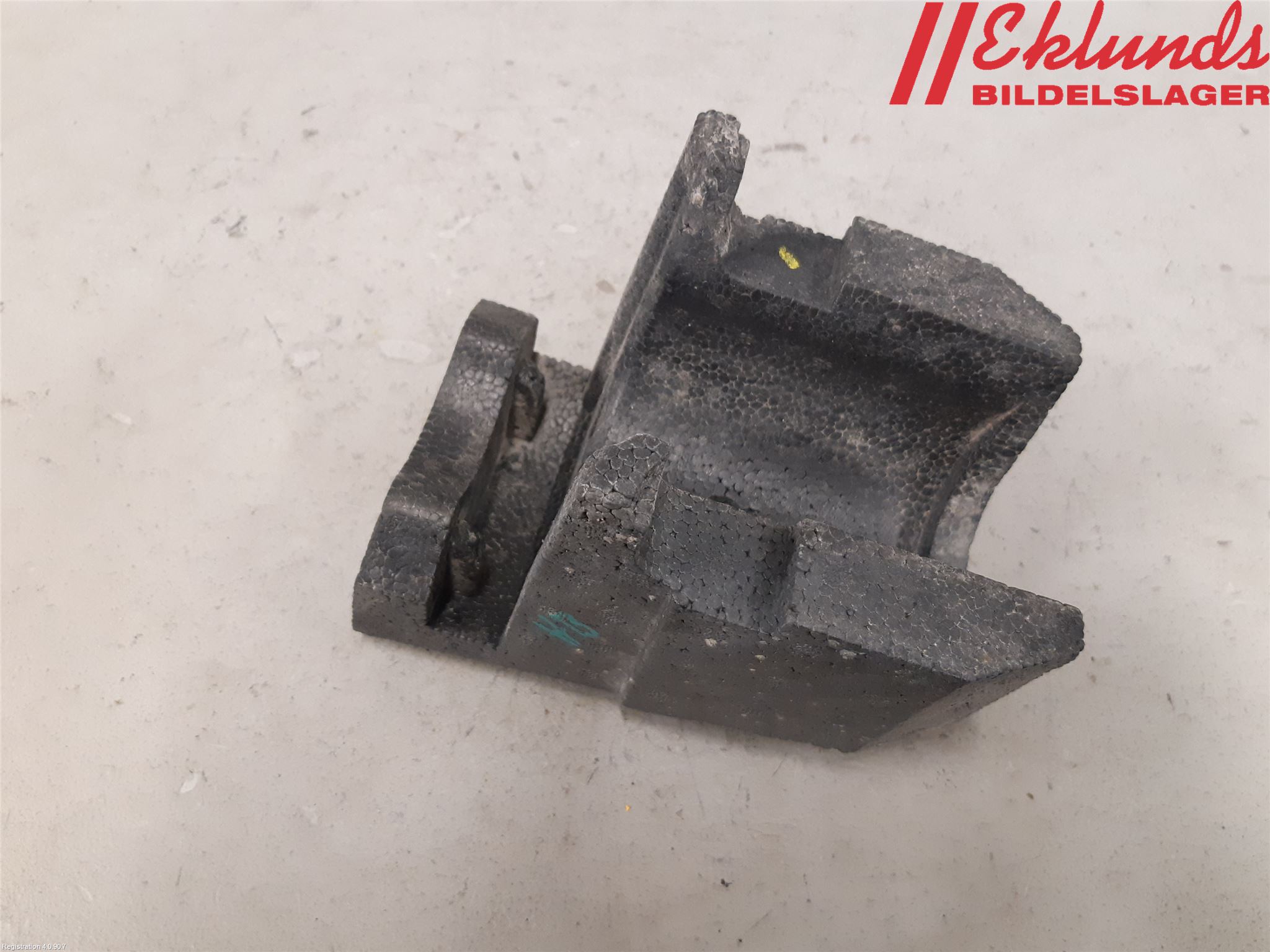 Volvo V90 17->> Stötfångare Deformelement Bak