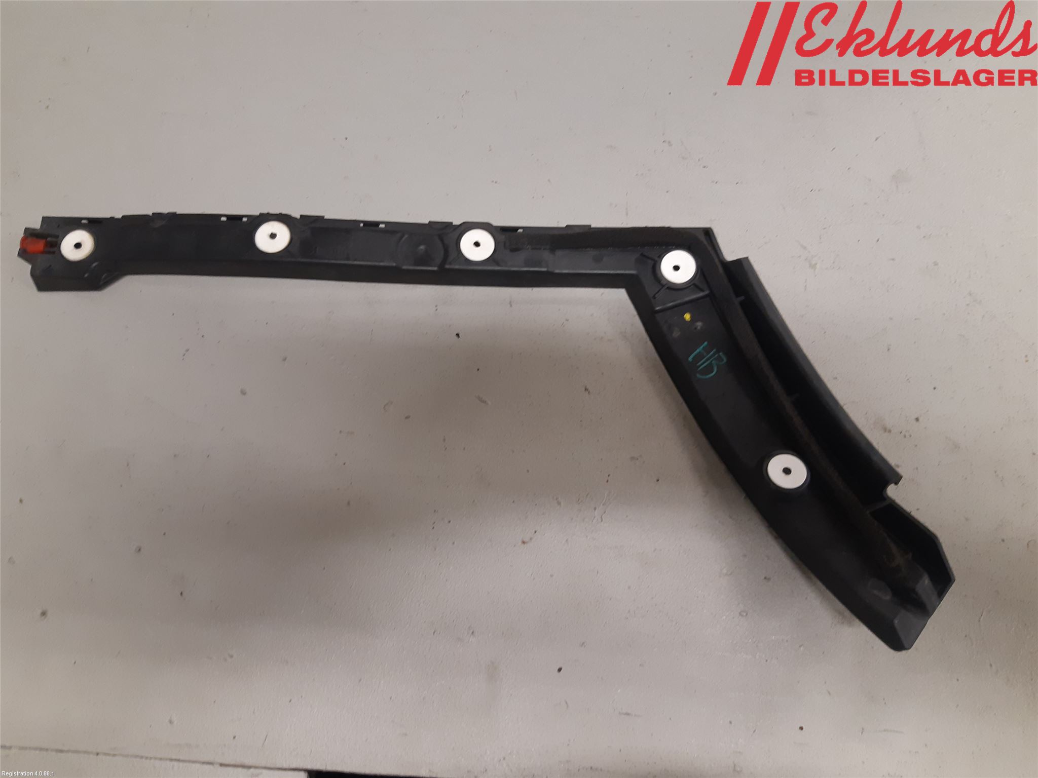 Opel INSIGNIA 09-16 Stötfångarfäste Bak Hö