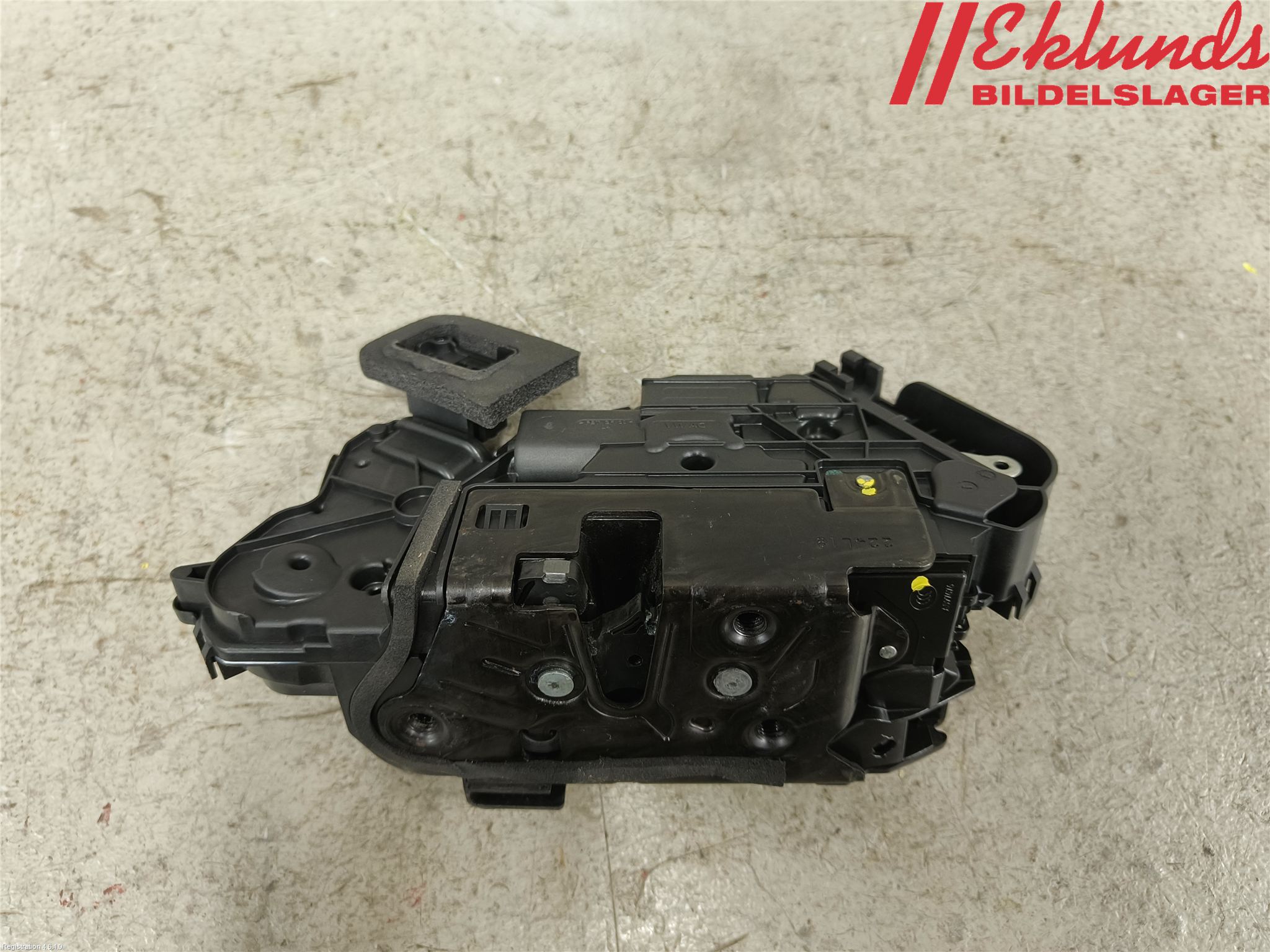 Volkswagen VW PASSAT 20-24 Låskista-Dörrlås