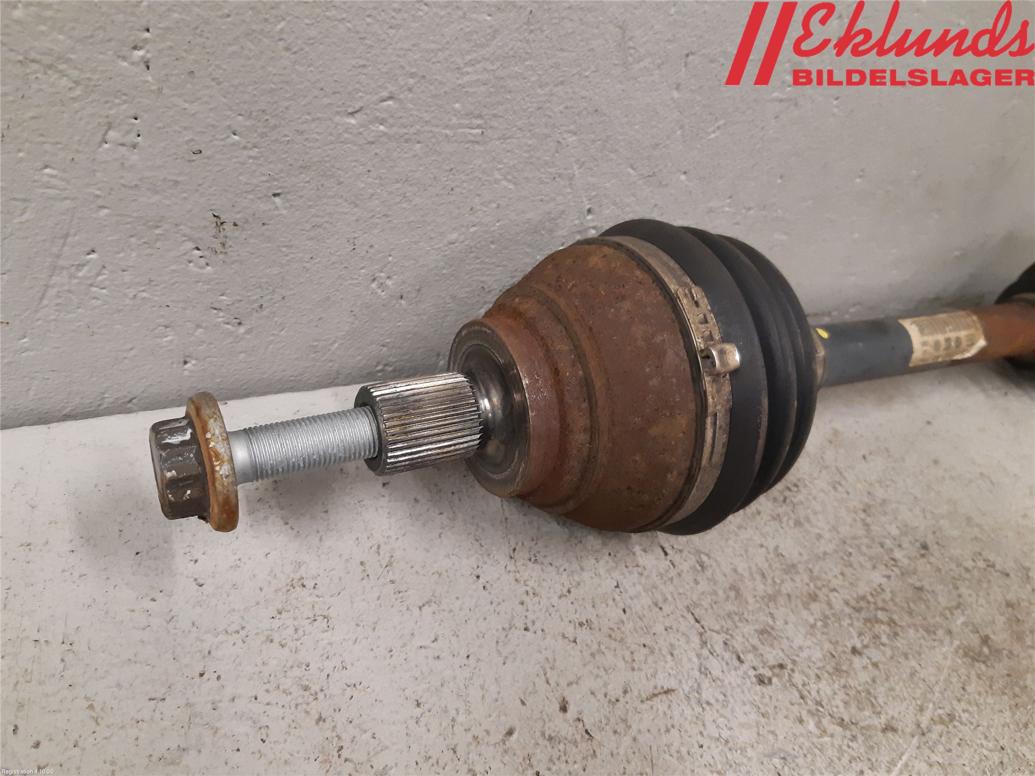 Skoda SUPERB 16-24 Drivaxel Fram Vänster