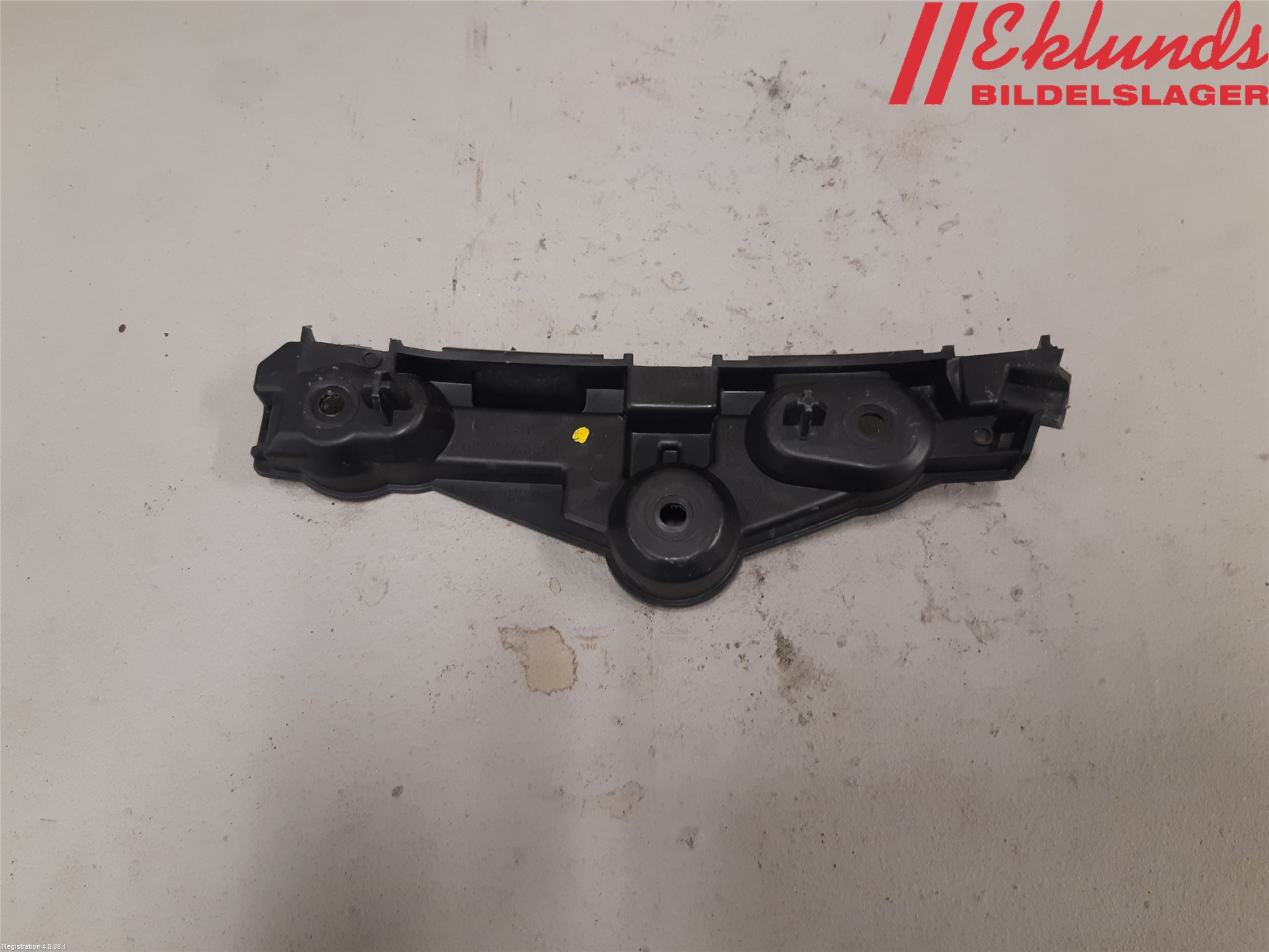 Dacia SANDERO/STEPWAY 13-20 Stötfångarfäste Fram Hö