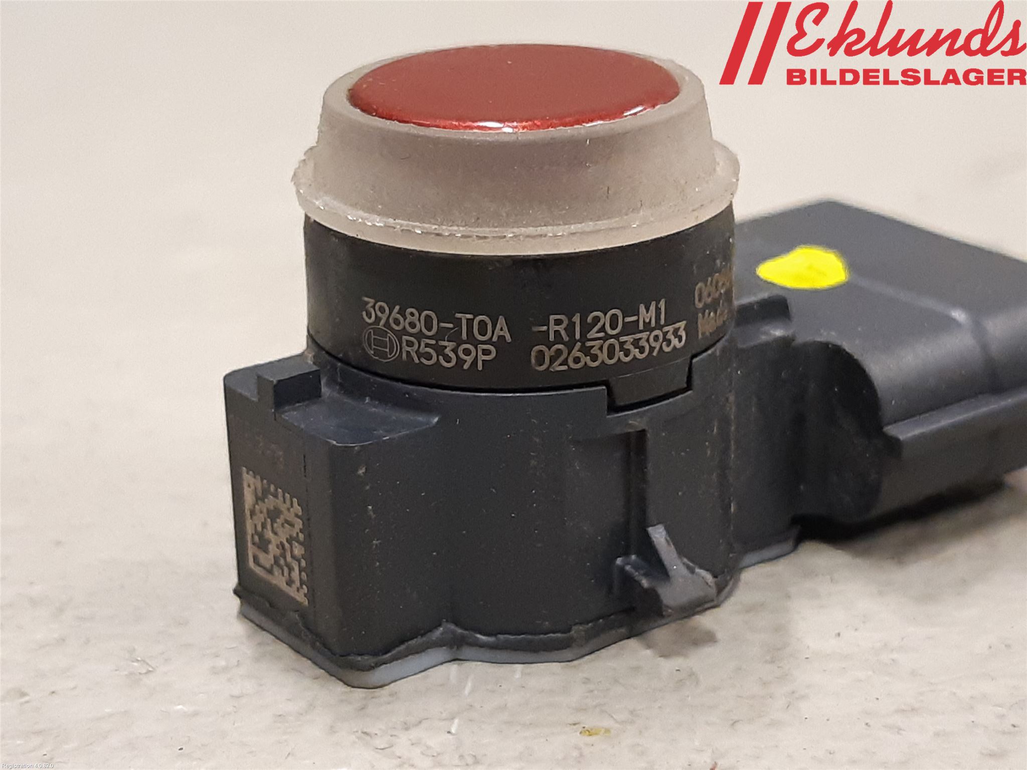 Honda CR-V 13-18 Parkeringshjälp Frontsensor