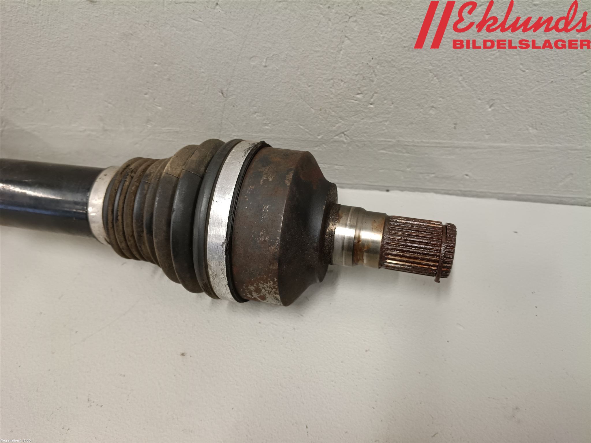 Volvo XC70 08-13 Drivaxel Fram Vänster
