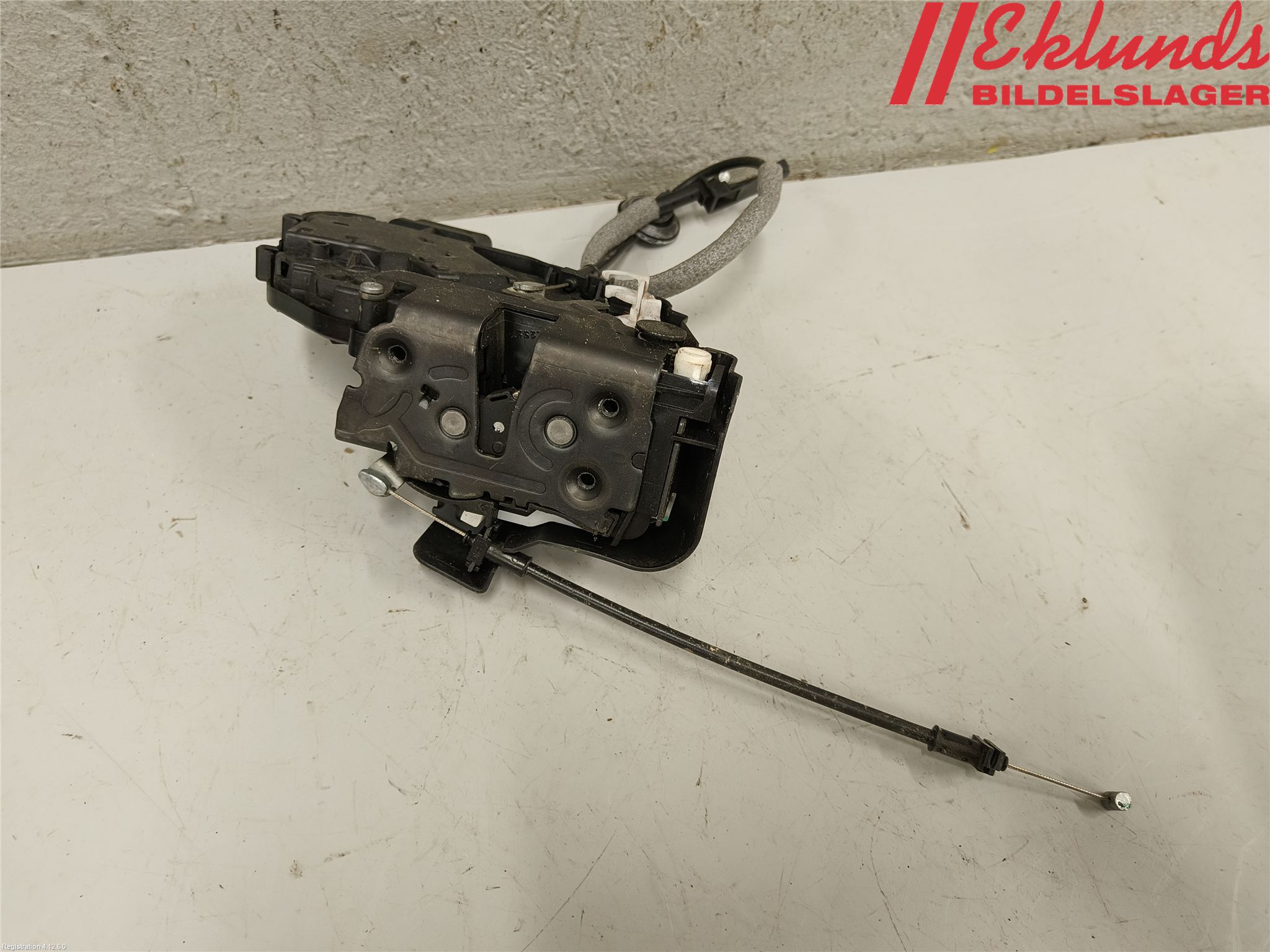 Volvo V70 08-13 Låskista-Dörrlås