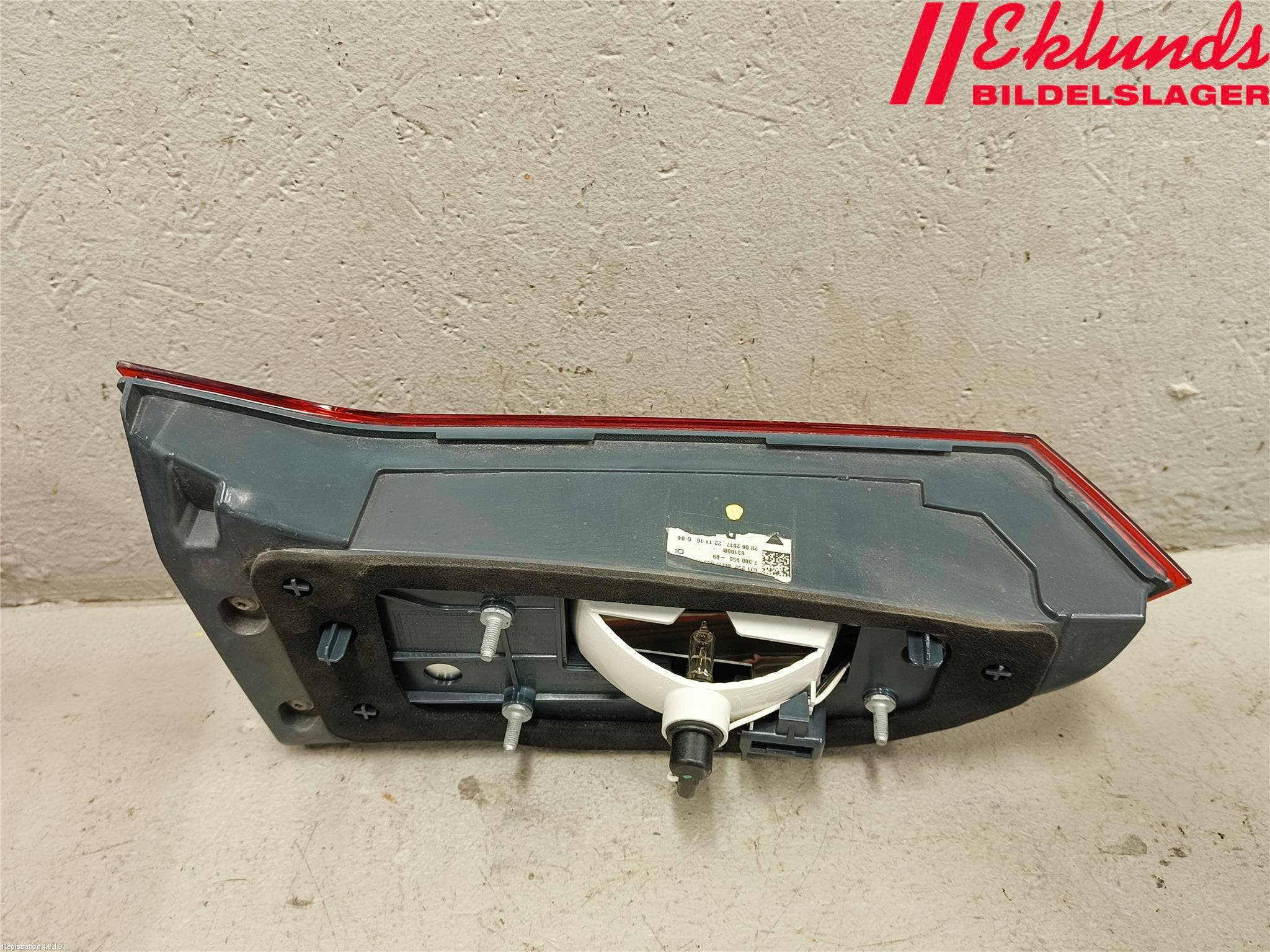 BMW 5 G30/G31/F90 17-23 Bakljus Lucka Hö