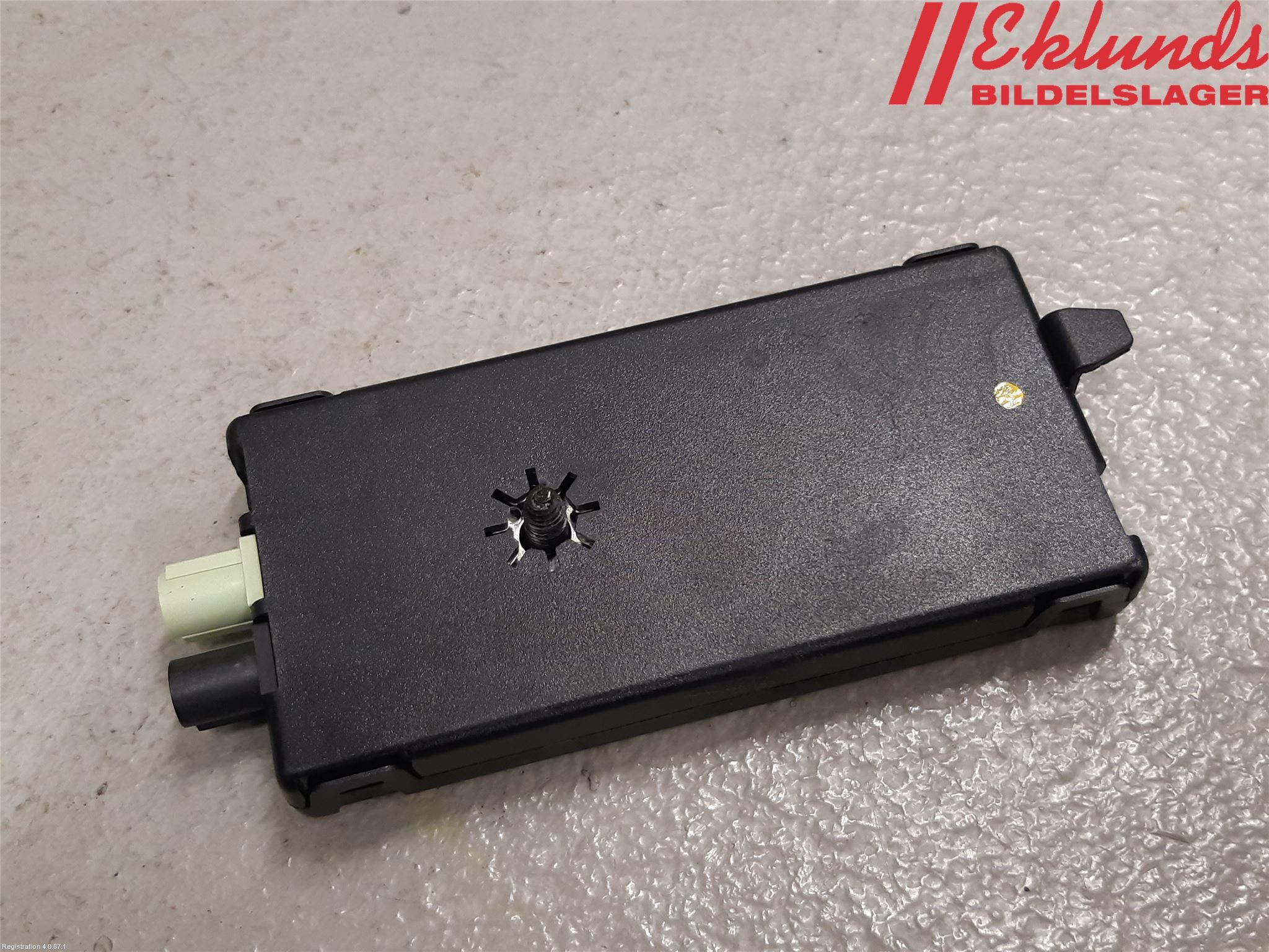 BMW 5 G30/G31/F90 17-23 Antennförstärkare