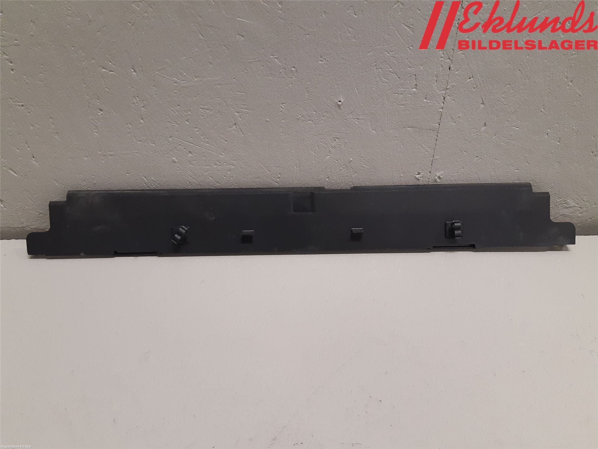 BMW 3 F30/F31/F80 12-19 Kylarfäste-Ram-Balk