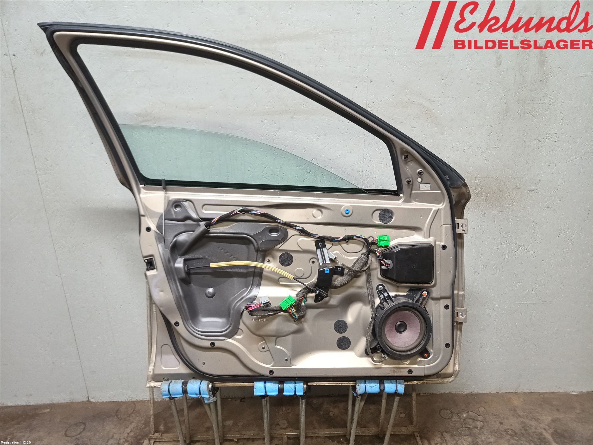 Volvo V70 00-04 Dörr Fram Vänster