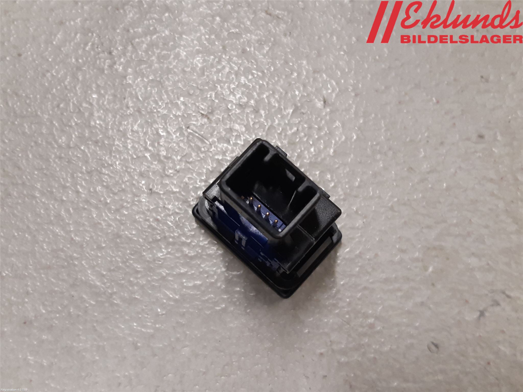 Toyota YARIS XP130 15-20 Strömställare Övrigt