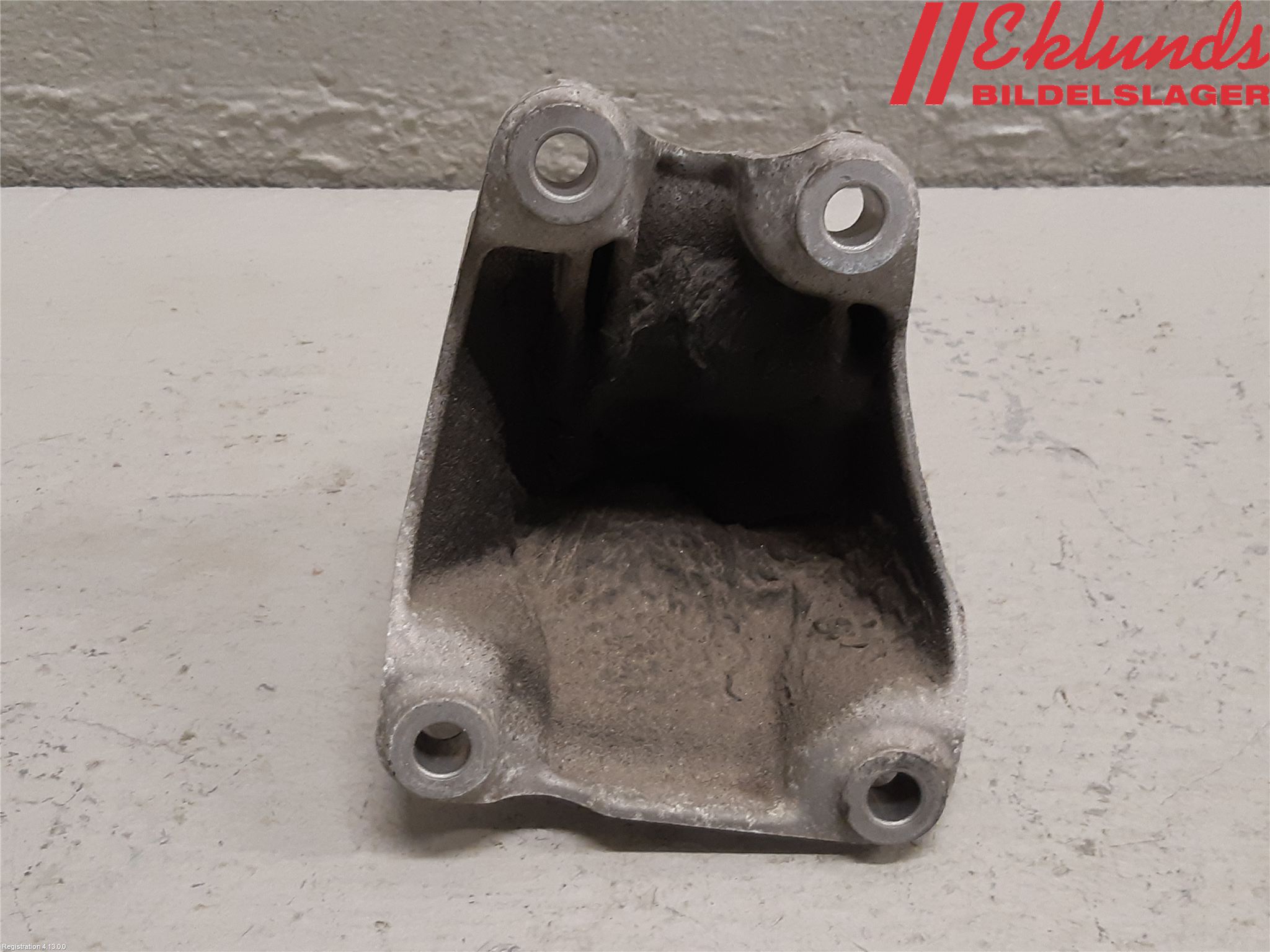BMW 3 F30/F31/F80 12-19 Motorfäste