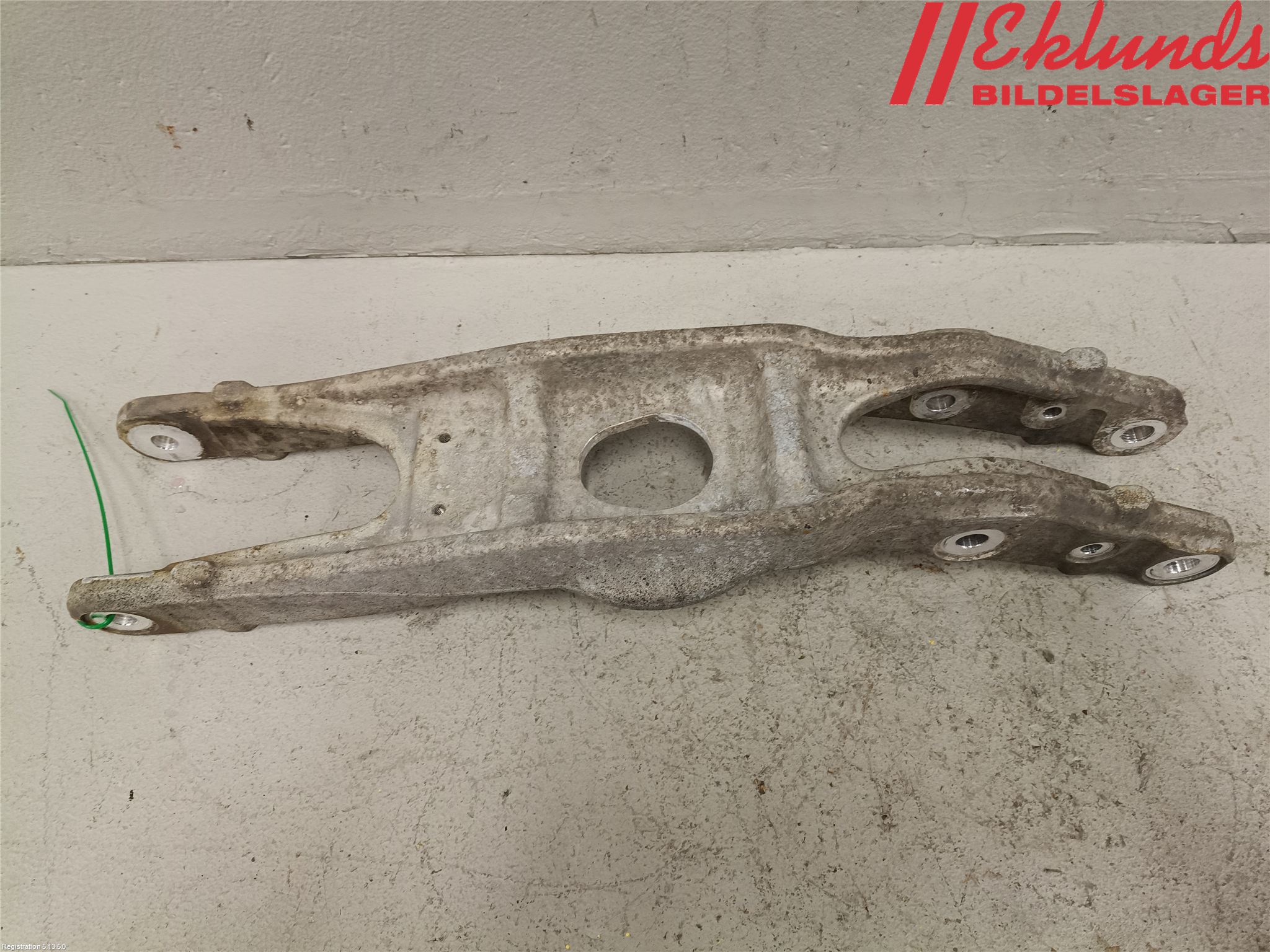 Mercedes-Benz MB E-KLASS (W213) 16-23 Bärarm Bak Höger