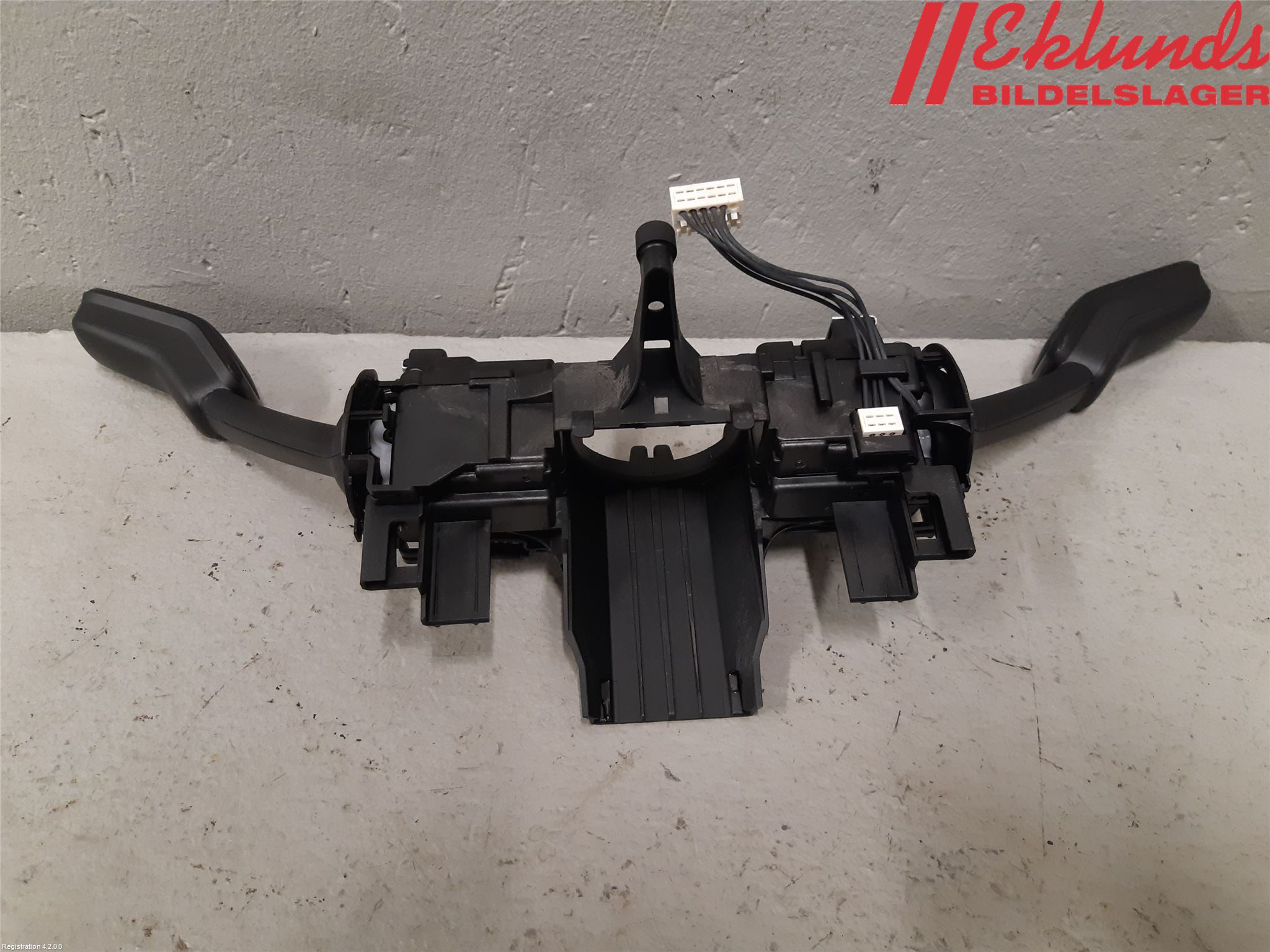 Volkswagen VW GOLF / E-GOLF VII 13-20 Spakcentral