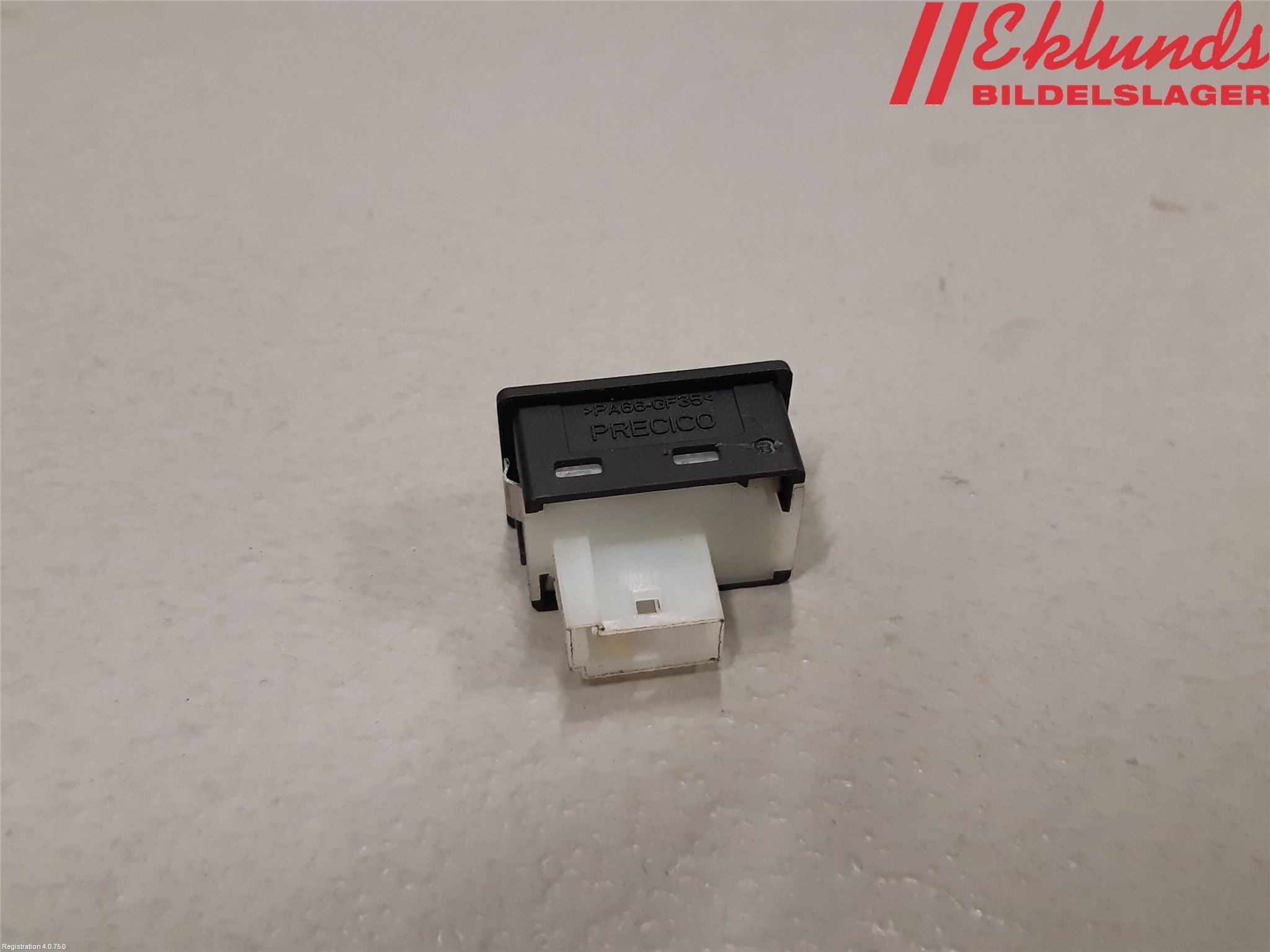 BMW 5 F10/F11/F18 09-17 Strömställare Baklucka