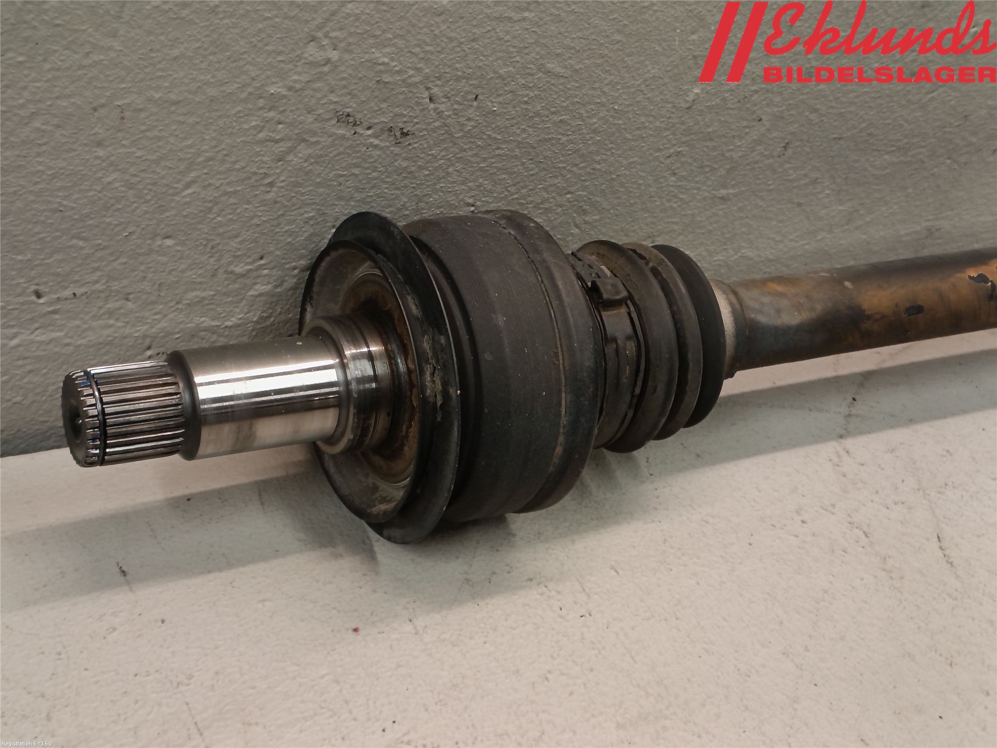 Mercedes-Benz MB ML/GLE-KLASS (W166) 12-18 Drivaxel Bak Höger
