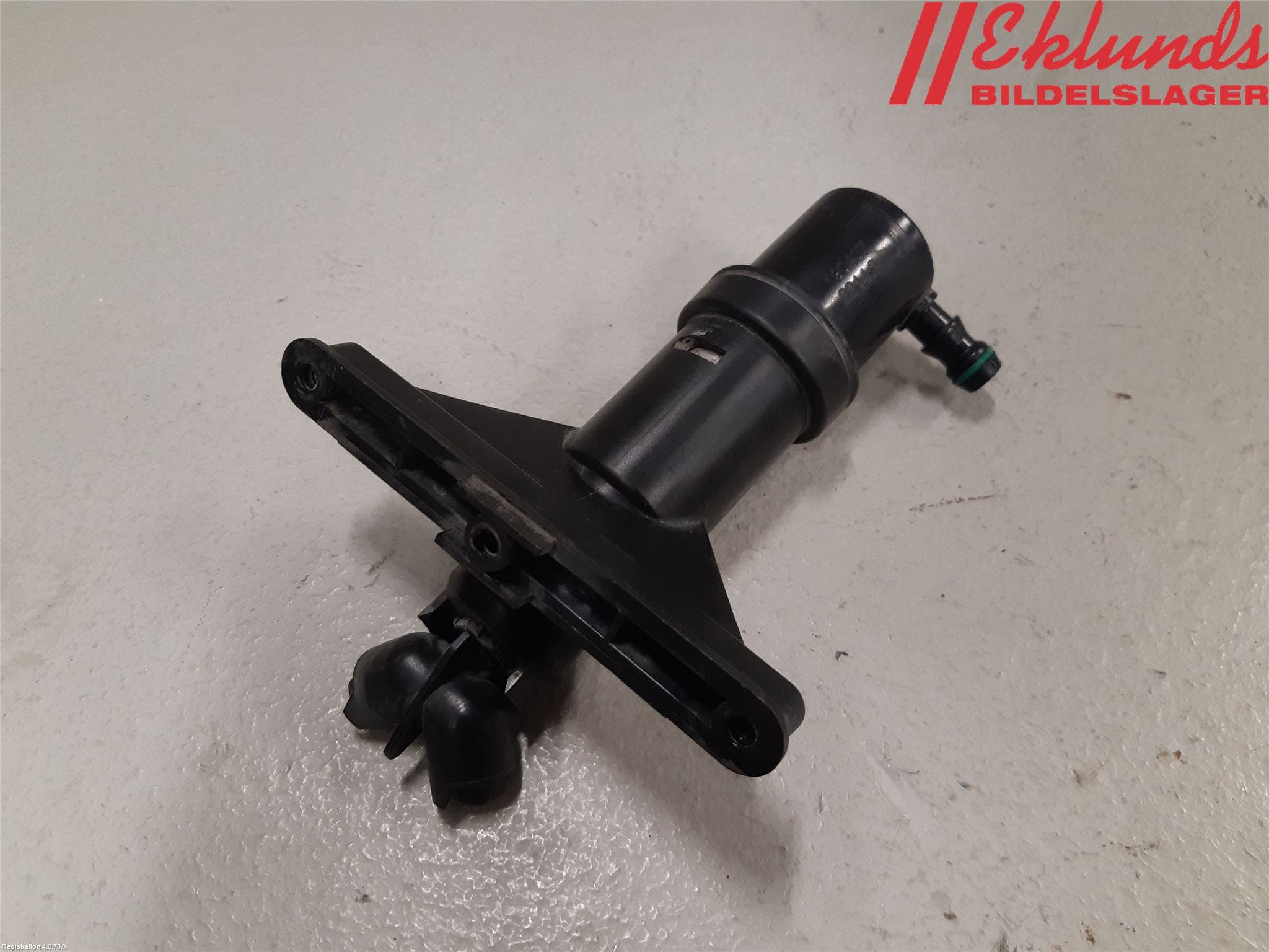 BMW 5 E60/61 Sed/Tou 02-10 Spolarmunstycke Strålkastare