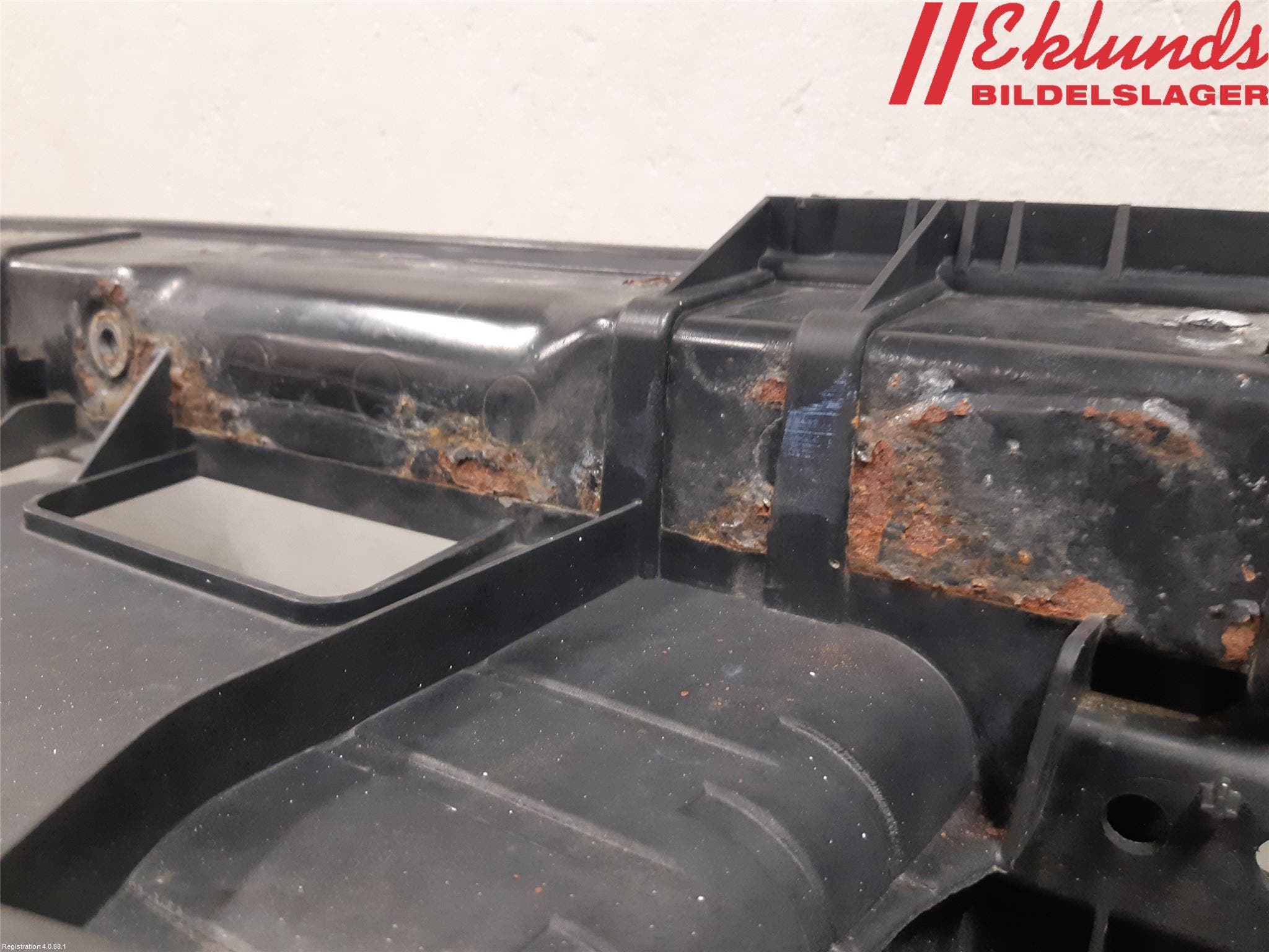 BMW 1 E87/81 5D/3D 03-11 Frontplåt