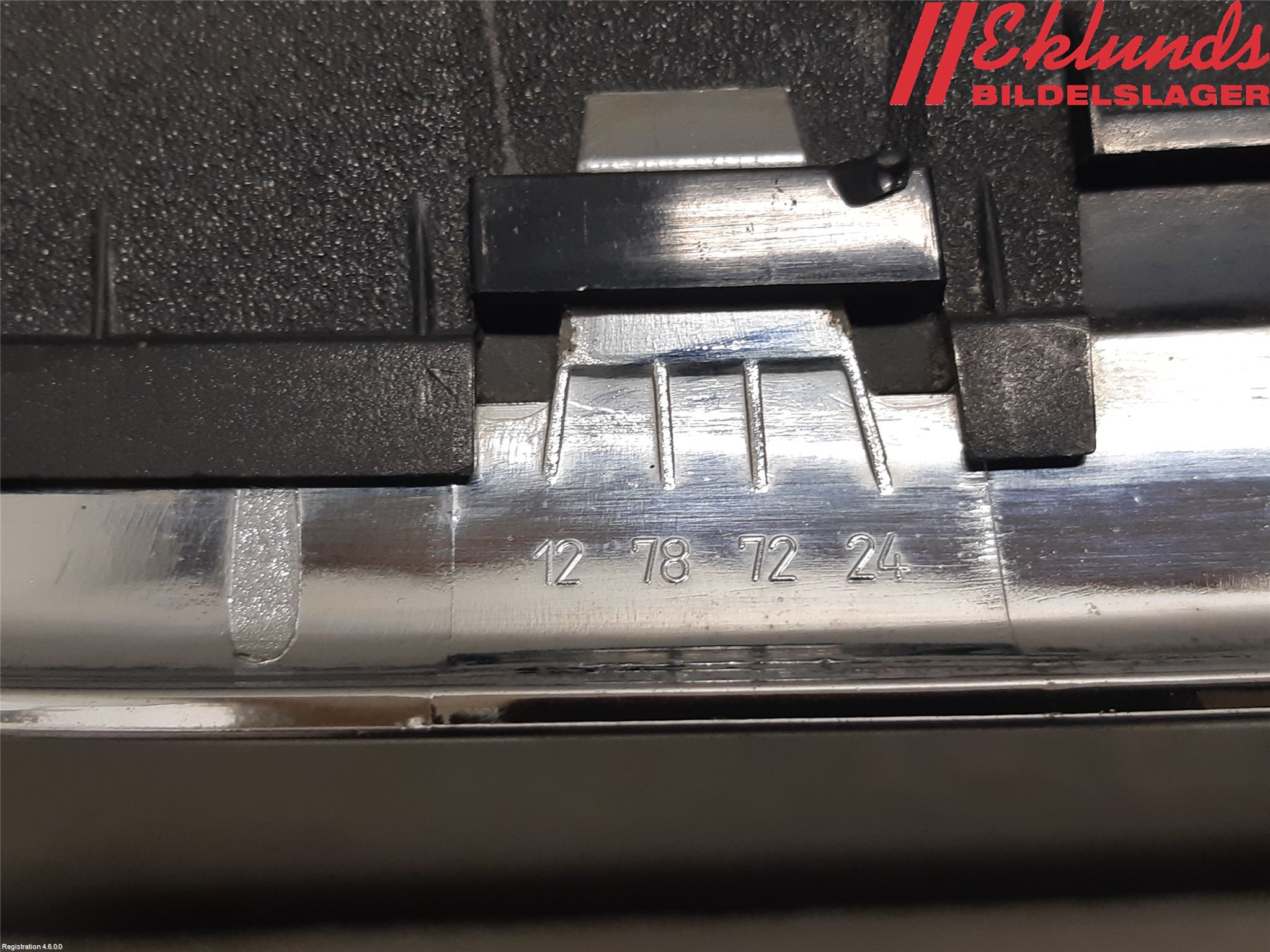 Saab 9-3 VER 2 Grilldel Mitt