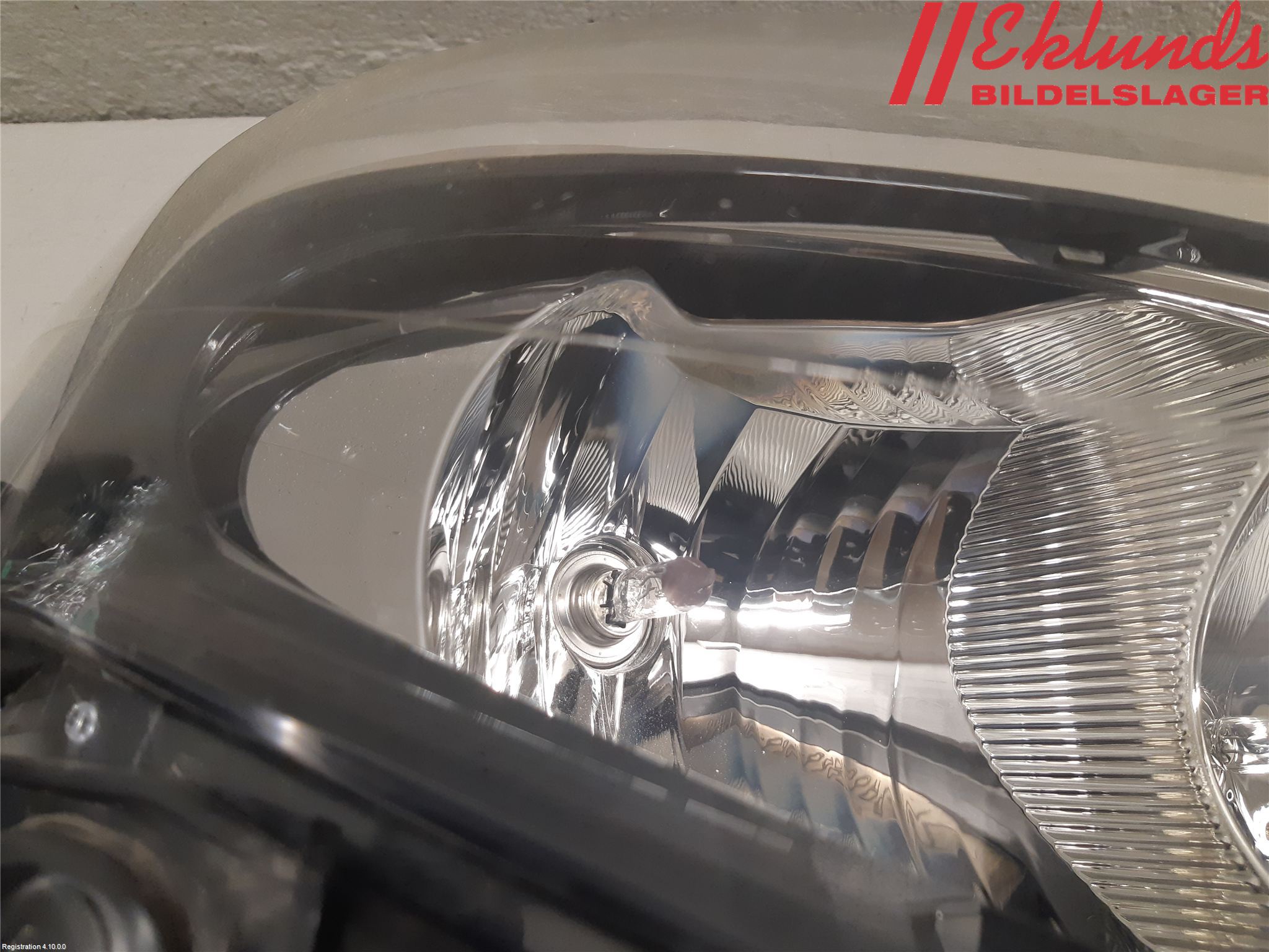 Renault CLIO III  09-12 Strålkastare Höger